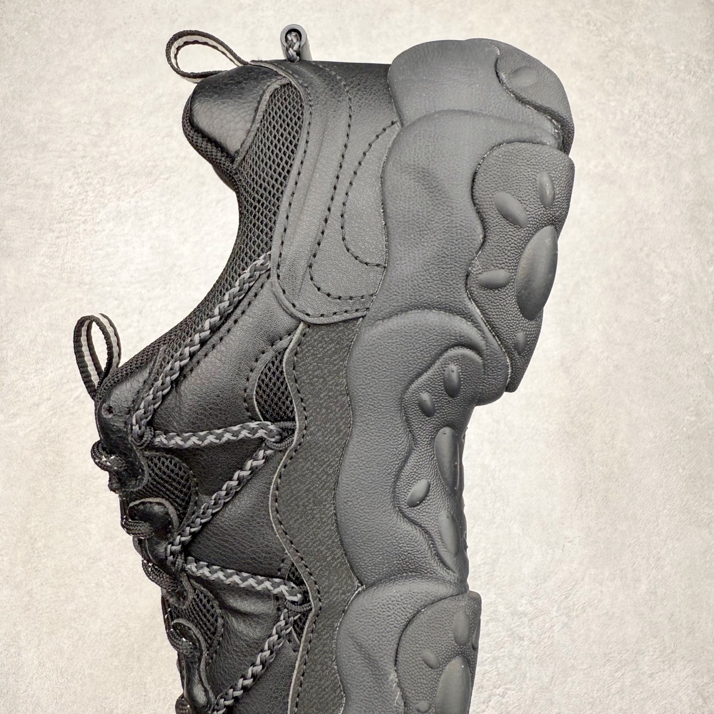 图片[6]-FILA斐乐 FLUID 6 猫爪织物合成革百搭潮流时尚个性运动复古经典减震耐磨低帮老爹鞋 FUSION 系列传承了 FILA 的百年基因，融入年轻运动及潮流文化，成为引领变革、创新突破的一代。以“1+N” 的跨界合作模式重现经典的同时创造经典。带来最出其不意的跨界合作惊喜。同时，FILAFUSION把FILA 的 DNA 融入到定制体验里，你可以随心制造厲于你的产品。FILA FUSION 的鞋家族涵盖了老爹鞋、跑步鞋、网球鞋、季节款。风格复古新潮，满足了时尚人士出行及各类运动的搭配需求，成为当下年轻人筷拥的鞋类品牌之一。FILA FUSION 走进年轻人的世界，通过年轻人运动，街舞，滑板，篮球，展现 FILA FUSION 的潮流态度和年轻文化。FILA FUSION 认为末来属于引领变革、创新突破的年轻一代，让我们一起构成 FILA 未来的蓝图吧！尺码：35.5 36 36.5 37.5 38 38.5 39 40 40.5 41 42 42.5 43 44 44.5 45-选品中心