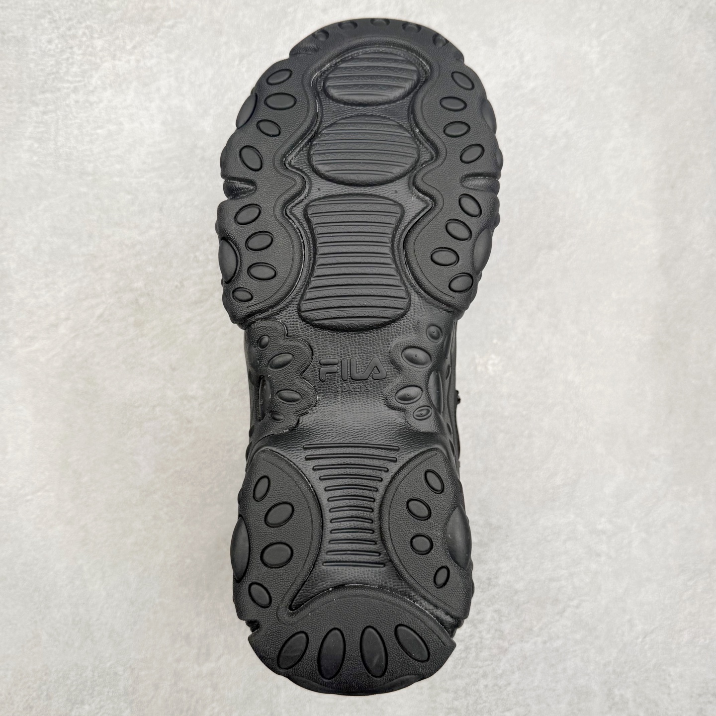 图片[9]-FILA斐乐 FLUID 6 猫爪织物合成革百搭潮流时尚个性运动复古经典减震耐磨低帮老爹鞋 FUSION 系列传承了 FILA 的百年基因，融入年轻运动及潮流文化，成为引领变革、创新突破的一代。以“1+N” 的跨界合作模式重现经典的同时创造经典。带来最出其不意的跨界合作惊喜。同时，FILAFUSION把FILA 的 DNA 融入到定制体验里，你可以随心制造厲于你的产品。FILA FUSION 的鞋家族涵盖了老爹鞋、跑步鞋、网球鞋、季节款。风格复古新潮，满足了时尚人士出行及各类运动的搭配需求，成为当下年轻人筷拥的鞋类品牌之一。FILA FUSION 走进年轻人的世界，通过年轻人运动，街舞，滑板，篮球，展现 FILA FUSION 的潮流态度和年轻文化。FILA FUSION 认为末来属于引领变革、创新突破的年轻一代，让我们一起构成 FILA 未来的蓝图吧！尺码：35.5 36 36.5 37.5 38 38.5 39 40 40.5 41 42 42.5 43 44 44.5 45-选品中心