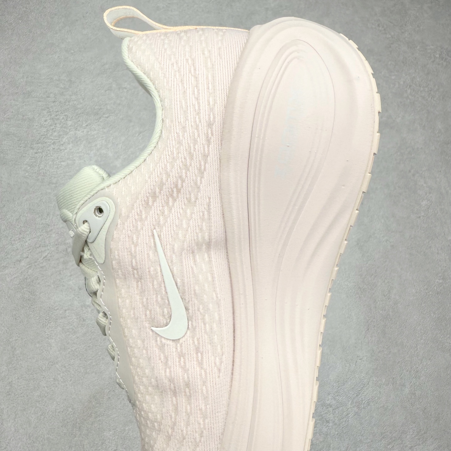 图片[7]-NK Vomero Plus 时尚舒适 网布防滑耐磨 低帮跑步鞋 HV8150-603 实拍调校N版已经零色差零失真 百分百还原实物色彩所见即所得 不存在货不对板色差等低级问题 选购参考实物拍摄 不混卖不参货 只用心做好货严格选品 承诺混一赔十 尺码：36 36.5 37.5 38 38.5 39 40 40.5 41 42 42.5 43 44 44.5 45-选品中心