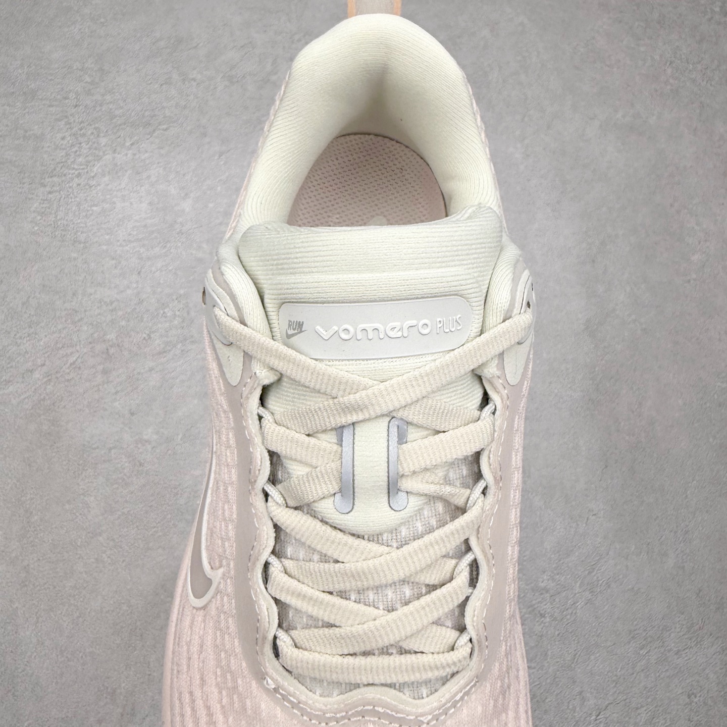 图片[5]-NK Vomero Plus 时尚舒适 网布防滑耐磨 低帮跑步鞋 HV8150-603 实拍调校N版已经零色差零失真 百分百还原实物色彩所见即所得 不存在货不对板色差等低级问题 选购参考实物拍摄 不混卖不参货 只用心做好货严格选品 承诺混一赔十 尺码：36 36.5 37.5 38 38.5 39 40 40.5 41 42 42.5 43 44 44.5 45-选品中心