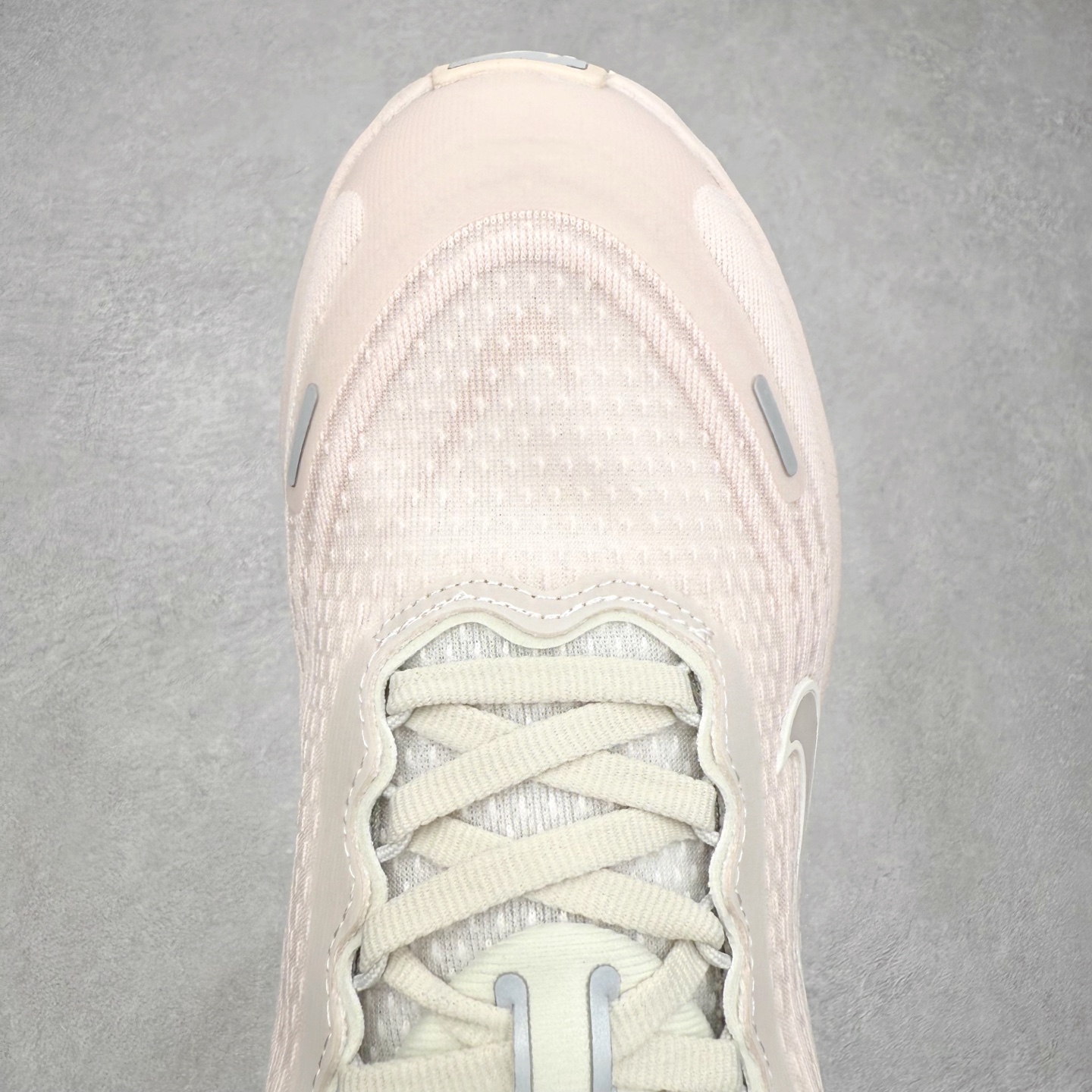 图片[4]-NK Vomero Plus 时尚舒适 网布防滑耐磨 低帮跑步鞋 HV8150-603 实拍调校N版已经零色差零失真 百分百还原实物色彩所见即所得 不存在货不对板色差等低级问题 选购参考实物拍摄 不混卖不参货 只用心做好货严格选品 承诺混一赔十 尺码：36 36.5 37.5 38 38.5 39 40 40.5 41 42 42.5 43 44 44.5 45-选品中心