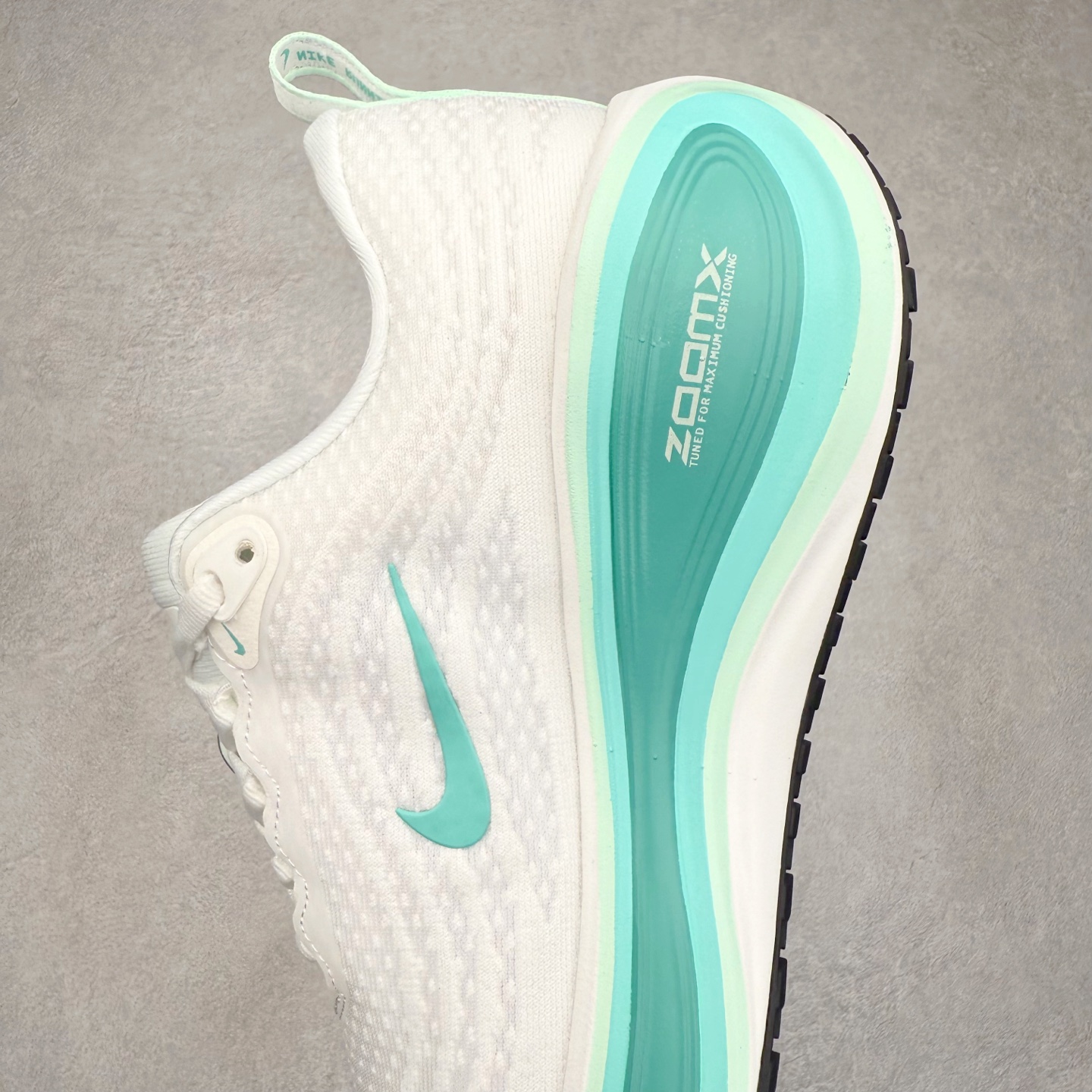 图片[7]-NK Vomero Plus 时尚舒适 网布防滑耐磨 低帮跑步鞋 HV8150-100 实拍调校N版已经零色差零失真 百分百还原实物色彩所见即所得 不存在货不对板色差等低级问题 选购参考实物拍摄 不混卖不参货 只用心做好货严格选品 承诺混一赔十 尺码：36 36.5 37.5 38 38.5 39 40 40.5 41 42 42.5 43 44 44.5 45-选品中心