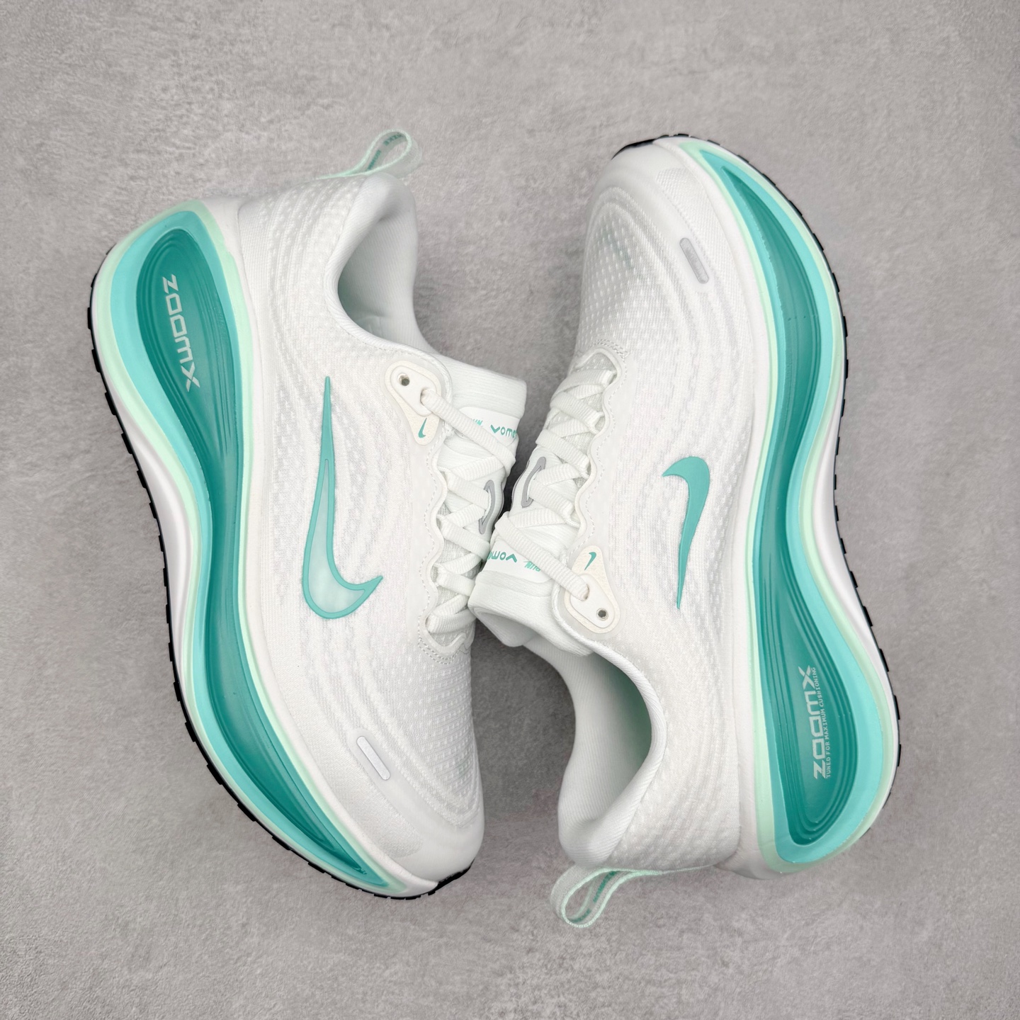 图片[3]-NK Vomero Plus 时尚舒适 网布防滑耐磨 低帮跑步鞋 HV8150-100 实拍调校N版已经零色差零失真 百分百还原实物色彩所见即所得 不存在货不对板色差等低级问题 选购参考实物拍摄 不混卖不参货 只用心做好货严格选品 承诺混一赔十 尺码：36 36.5 37.5 38 38.5 39 40 40.5 41 42 42.5 43 44 44.5 45-选品中心