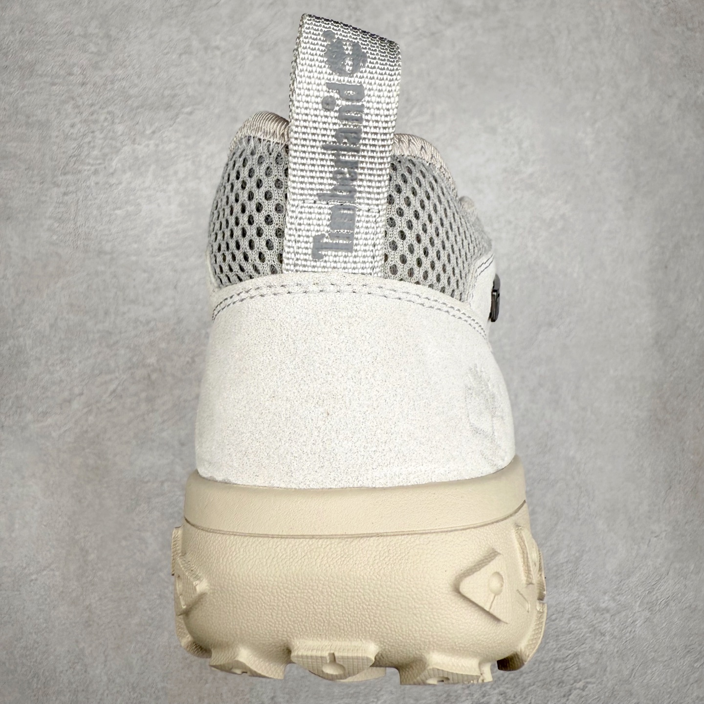 图片[8]-Timberland添柏岚/天伯伦户外中帮休闲马丁靴系列👏 广东大厂品质 原盒原包装 面料采用意大利🇮🇹顶级磨砂细纹牛皮 搭配防臭防腐真皮乳胶鞋垫 给您完美的穿着体验 质量考究耐穿 型男必备 专治不帅 高品质脚感一流 尺码：39 40 41 42 43 44 45-选品中心