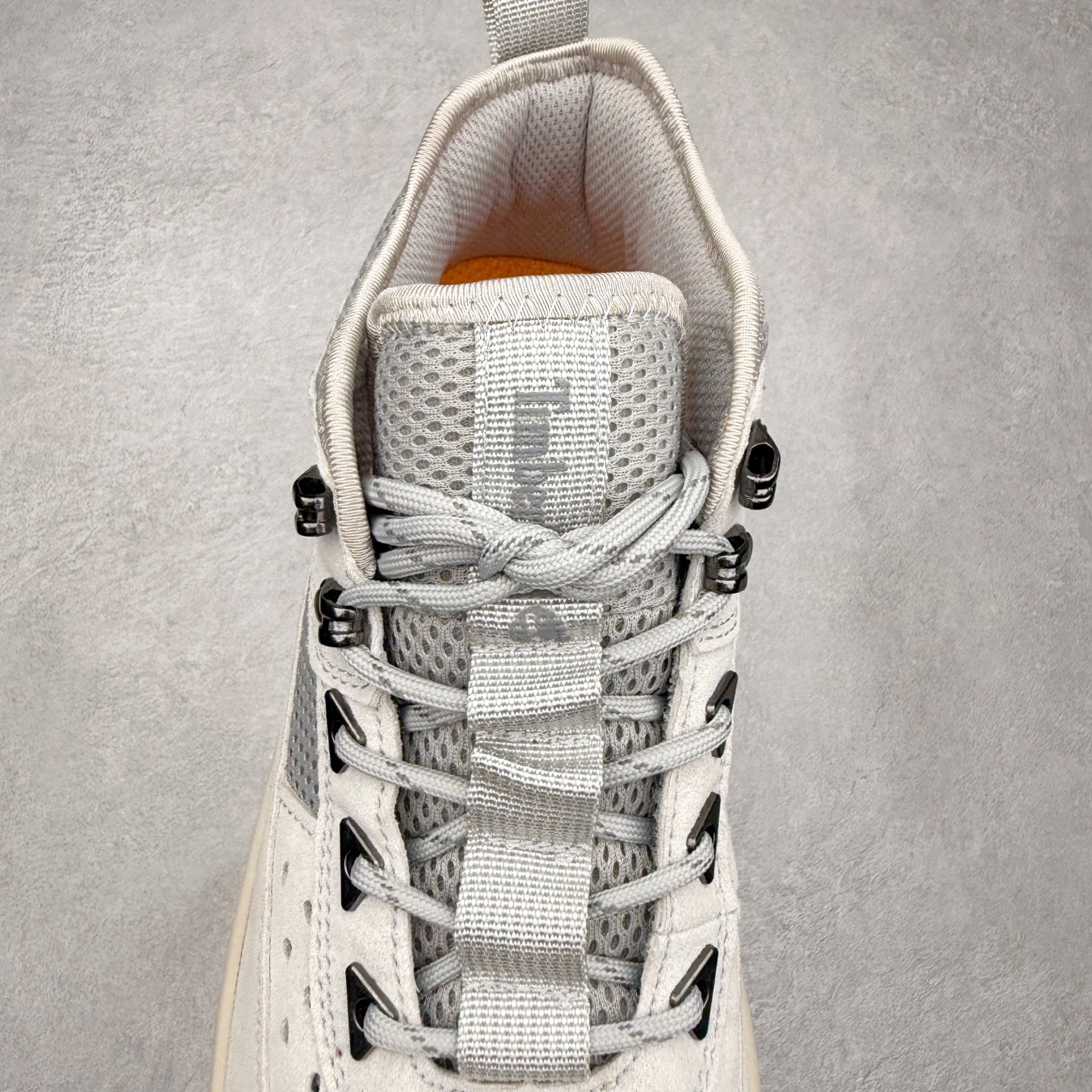 图片[5]-Timberland添柏岚/天伯伦户外中帮休闲马丁靴系列👏 广东大厂品质 原盒原包装 面料采用意大利🇮🇹顶级磨砂细纹牛皮 搭配防臭防腐真皮乳胶鞋垫 给您完美的穿着体验 质量考究耐穿 型男必备 专治不帅 高品质脚感一流 尺码：39 40 41 42 43 44 45-选品中心