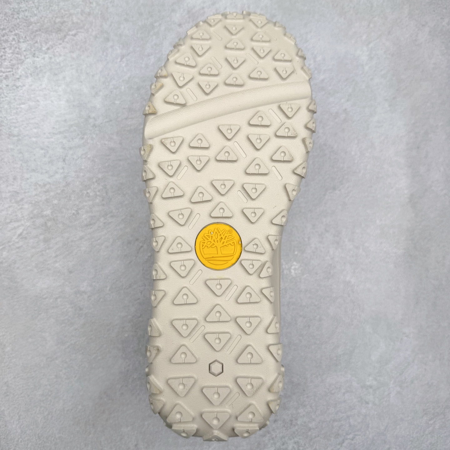 图片[9]-Timberland添柏岚/天伯伦户外中帮休闲马丁靴系列👏 广东大厂品质 原盒原包装 面料采用意大利🇮🇹顶级磨砂细纹牛皮 搭配防臭防腐真皮乳胶鞋垫 给您完美的穿着体验 质量考究耐穿 型男必备 专治不帅 高品质脚感一流 尺码：39 40 41 42 43 44 45-选品中心