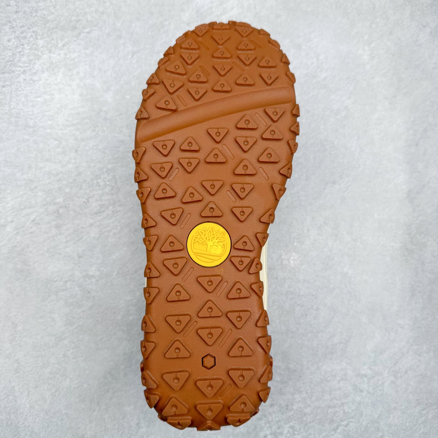 图片[9]-Timberland添柏岚/天伯伦户外中帮休闲马丁靴系列👏 广东大厂品质 原盒原包装 面料采用意大利🇮🇹顶级磨砂细纹牛皮 搭配防臭防腐真皮乳胶鞋垫 给您完美的穿着体验 质量考究耐穿 型男必备 专治不帅 高品质脚感一流 尺码：39 40 41 42 43 44 45-选品中心