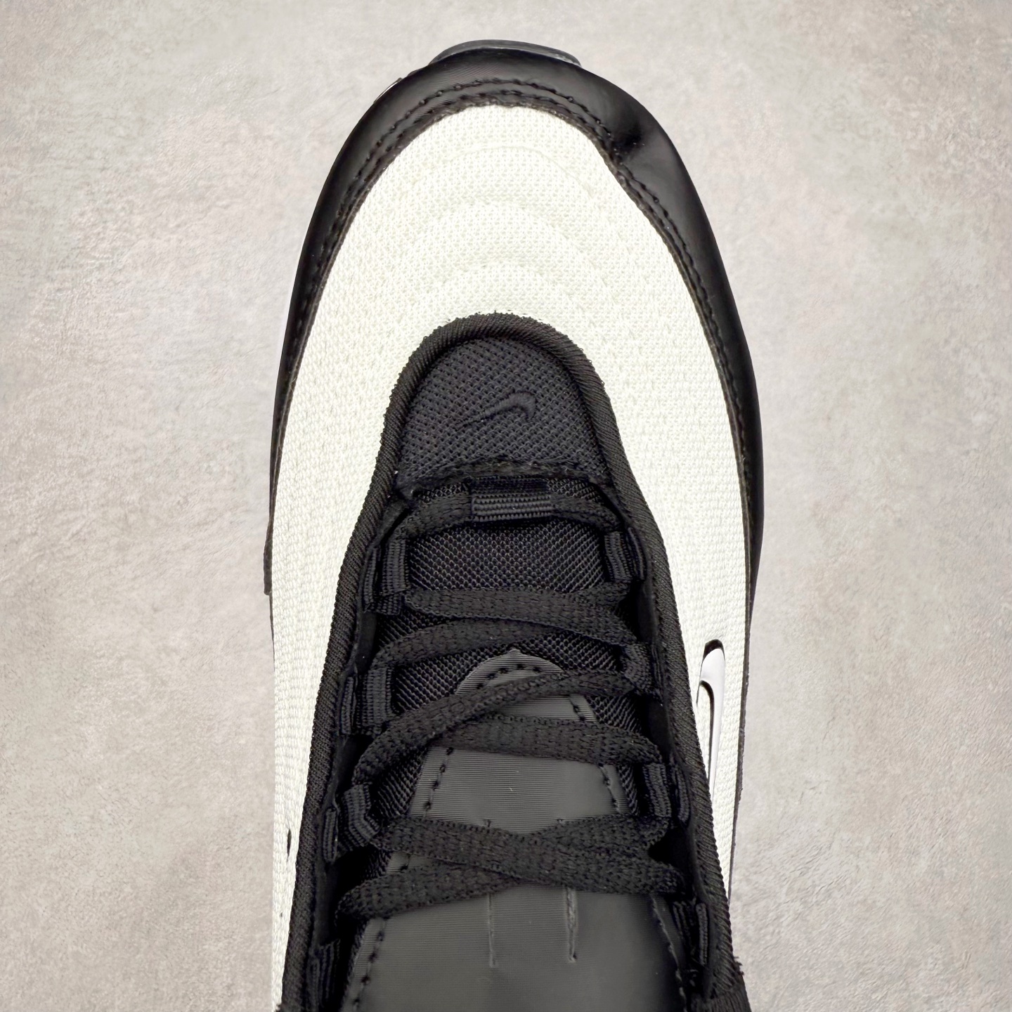 图片[4]-NK Air Max Portal 豪门系列低帮气垫百搭增高休闲运动慢跑鞋 选用网眼鞋面，脚感舒适透气。鞋舌、鞋侧及后跟处饰有品牌标识，简约大气又时尚。采用经典系带开合方式，可自由调节松紧度。泡棉中底搭载Max Air气垫，具有良好的回弹性及缓震性能。橡胶外底可防滑耐磨，提升抓地力。尺码：35.5 36 36.5 37.5 38 38.5 39 40 40.5 41 42 42.5 43 44 44.5 45-选品中心