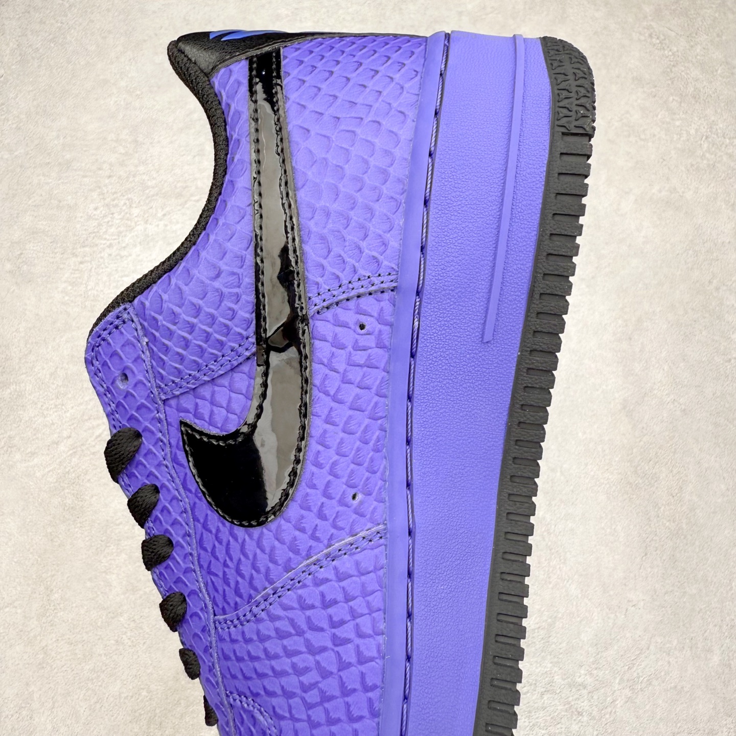 图片[7]-NK Air Force 1´07 Low 空军一号低帮百搭休闲运动板鞋 II7062-500 柔软、弹性十足的缓震性能和出色的中底设计 横跨复古与现代的外型结合 造就出风靡全球 三十多年的Force 1 直到今天还深受青睐 实拍调校N版已经零色差零失真 百分百还原实物色彩所见即所得 不存在货不对板色差等低级问题 选购参考实物拍摄 不混卖不参货 只用心做好货严格选品 承诺混一赔十 尺码：36 36.5 37.5 38 38.5 39 40 40.5 41 42 42.5 43 44 44.5 45-选品中心