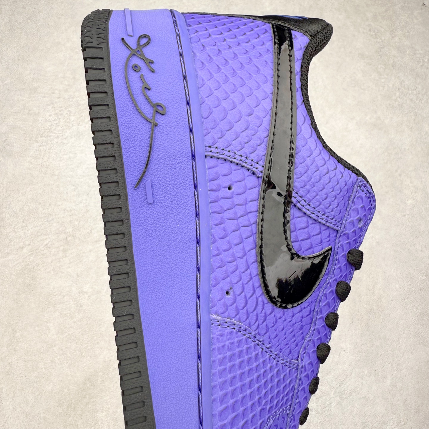 图片[6]-NK Air Force 1´07 Low 空军一号低帮百搭休闲运动板鞋 II7062-500 柔软、弹性十足的缓震性能和出色的中底设计 横跨复古与现代的外型结合 造就出风靡全球 三十多年的Force 1 直到今天还深受青睐 实拍调校N版已经零色差零失真 百分百还原实物色彩所见即所得 不存在货不对板色差等低级问题 选购参考实物拍摄 不混卖不参货 只用心做好货严格选品 承诺混一赔十 尺码：36 36.5 37.5 38 38.5 39 40 40.5 41 42 42.5 43 44 44.5 45-选品中心