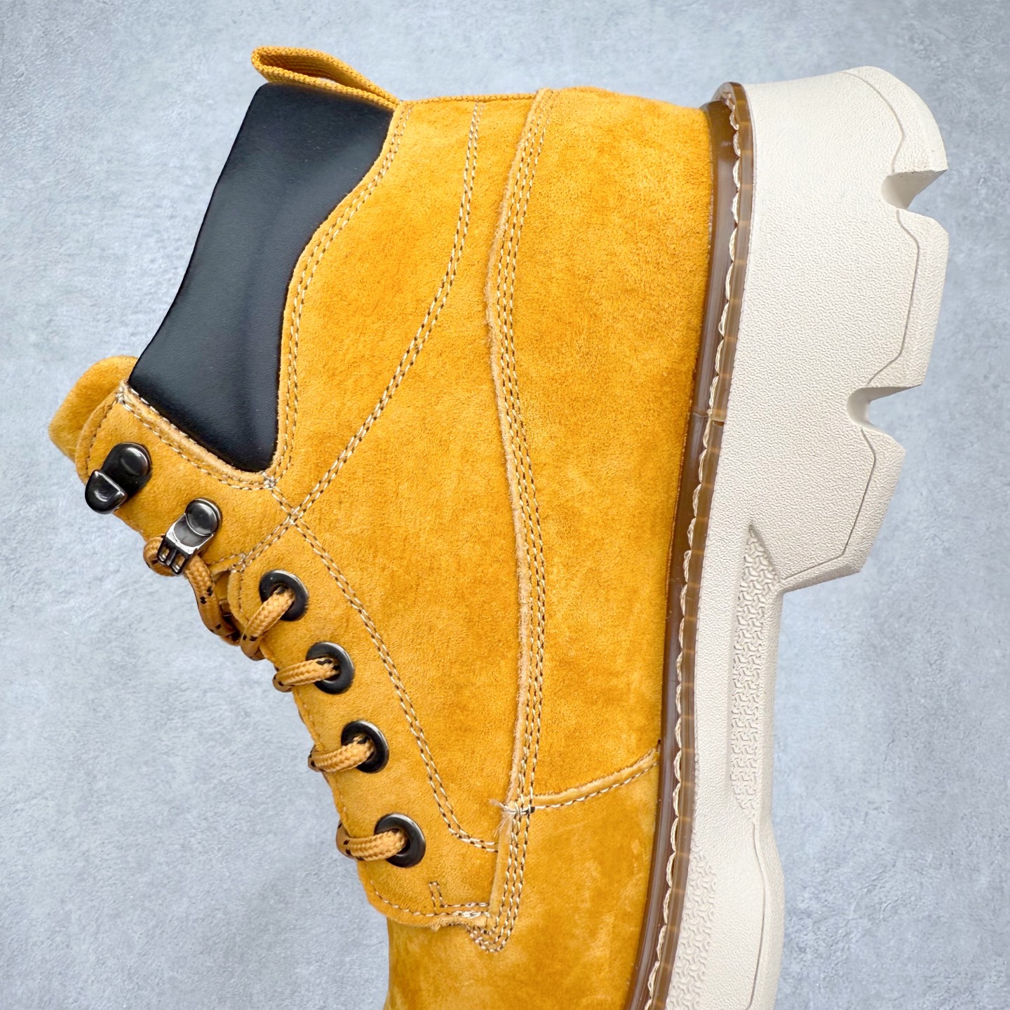 图片[7]-UGG 2025秋冬新品男士中帮休闲马丁靴系列 #广东大厂品质 25ss秋冬新款 时尚潮流搭配 面料釆用意大利进口磨砂牛皮 全鞋真牛皮材料 大底到五金都是代工厂原材料制作 好货不杀猪 首单质量严格把控 全套官网统一包装 今年冬季防寒户外专用产品 日常随意搭配 型男必备‼美国轻奢品牌【UGG】Tasman Weather Hybrid 塔斯曼混合系列中帮轻量休闲马丁靴“ 尺码：39-44（比运动鞋大一码）-选品中心