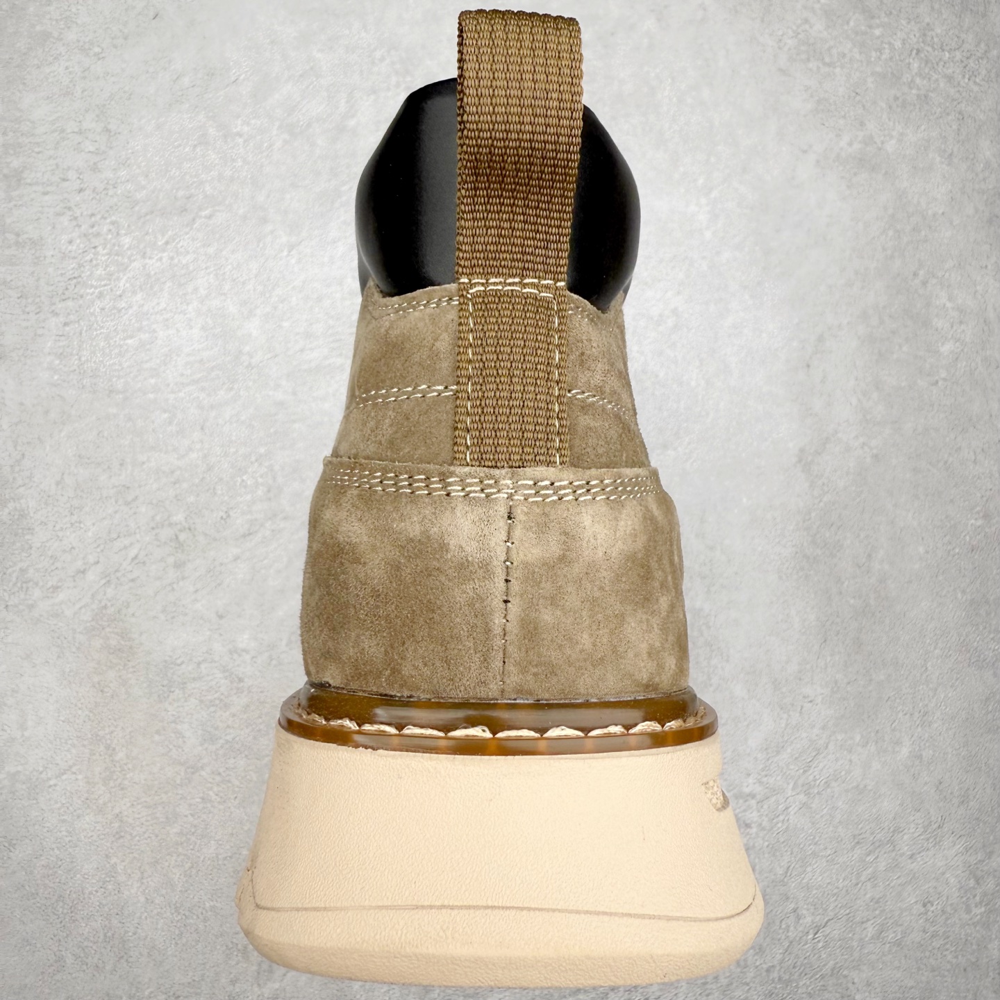 图片[8]-UGG 2025秋冬新品男士中帮休闲马丁靴系列 #广东大厂品质 25ss秋冬新款 时尚潮流搭配 面料釆用意大利进口磨砂牛皮 全鞋真牛皮材料 大底到五金都是代工厂原材料制作 好货不杀猪 首单质量严格把控 全套官网统一包装 今年冬季防寒户外专用产品 日常随意搭配 型男必备‼美国轻奢品牌【UGG】Tasman Weather Hybrid 塔斯曼混合系列中帮轻量休闲马丁靴“ 尺码：39-44（比运动鞋大一码）-选品中心