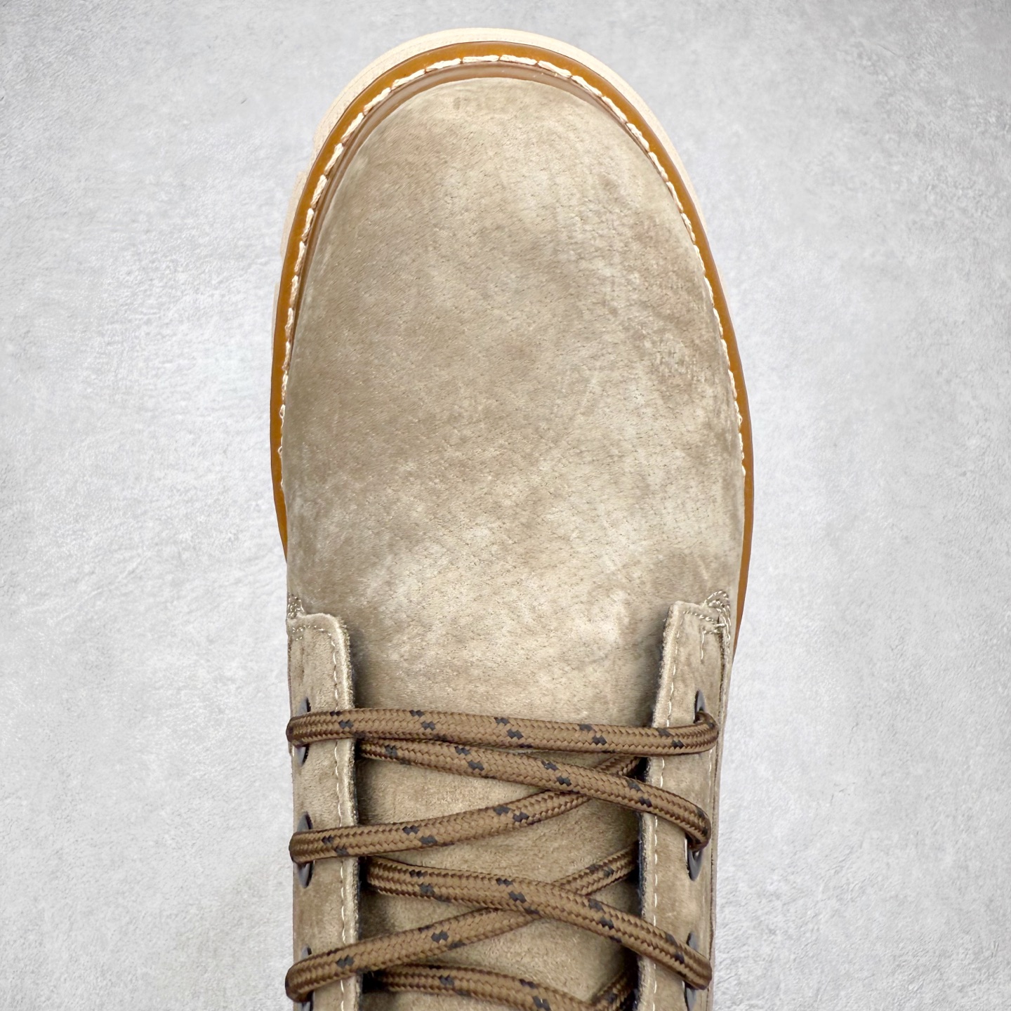 图片[4]-UGG 2025秋冬新品男士中帮休闲马丁靴系列 #广东大厂品质 25ss秋冬新款 时尚潮流搭配 面料釆用意大利进口磨砂牛皮 全鞋真牛皮材料 大底到五金都是代工厂原材料制作 好货不杀猪 首单质量严格把控 全套官网统一包装 今年冬季防寒户外专用产品 日常随意搭配 型男必备‼美国轻奢品牌【UGG】Tasman Weather Hybrid 塔斯曼混合系列中帮轻量休闲马丁靴“ 尺码：39-44（比运动鞋大一码）-选品中心