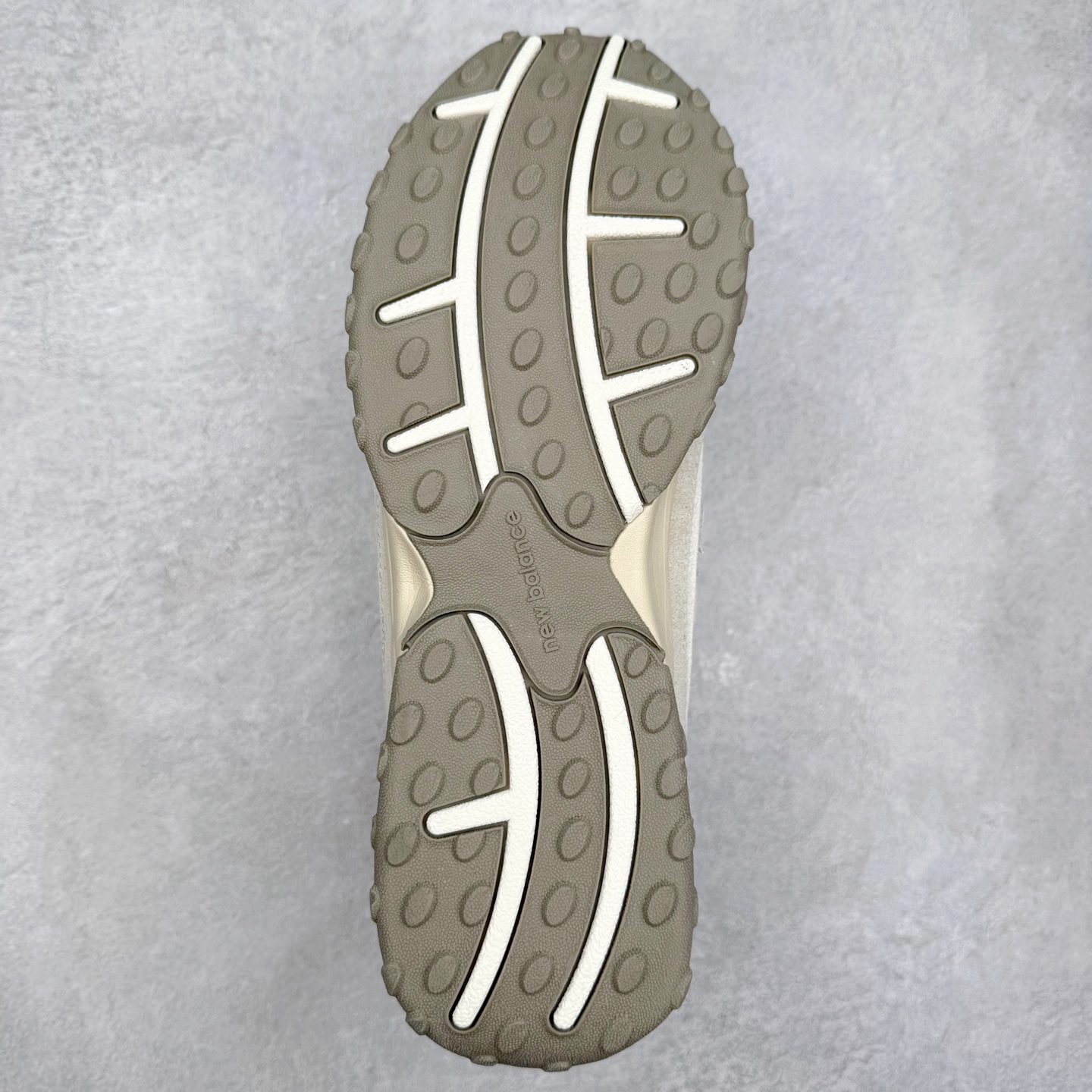 图片[9]-New Balance NB204L 新百伦舒适百搭耐磨轻便低帮 生活休闲鞋 男女同款 尺码：36 37 37.5 38 38.5 39.5 40 40.5 41.5 42 42.5 43 44 45-选品中心