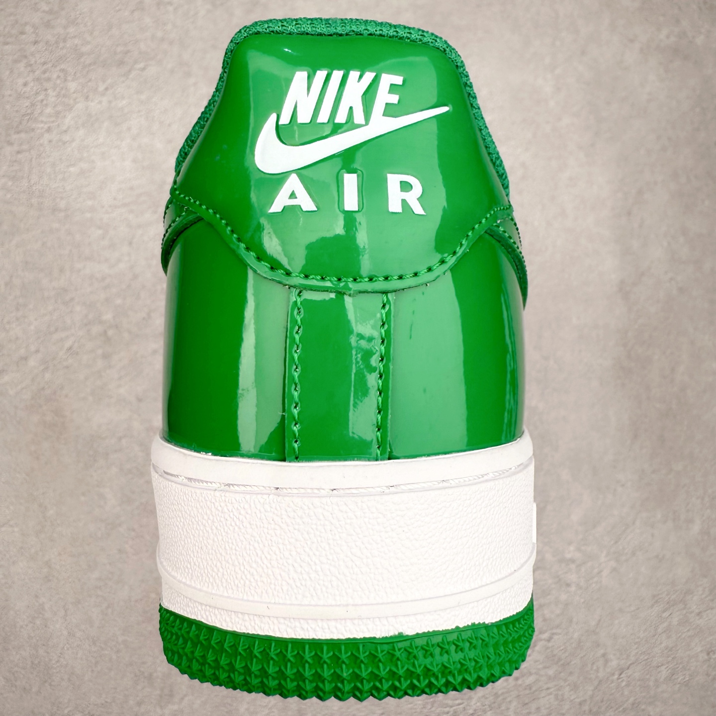 图片[8]-NK Air Force 1´07 Low 空军一号低帮百搭休闲运动板鞋 FJ4801-300 柔软、弹性十足的缓震性能和出色的中底设计 横跨复古与现代的外型结合 造就出风靡全球 三十多年的Force 1 直到今天还深受青睐 实拍调校N版已经零色差零失真 百分百还原实物色彩所见即所得 不存在货不对板色差等低级问题 选购参考实物拍摄 不混卖不参货 只用心做好货严格选品 承诺混一赔十 尺码：36 36.5 37.5 38 38.5 39 40 40.5 41 42 42.5 43 44 44.5 45-选品中心