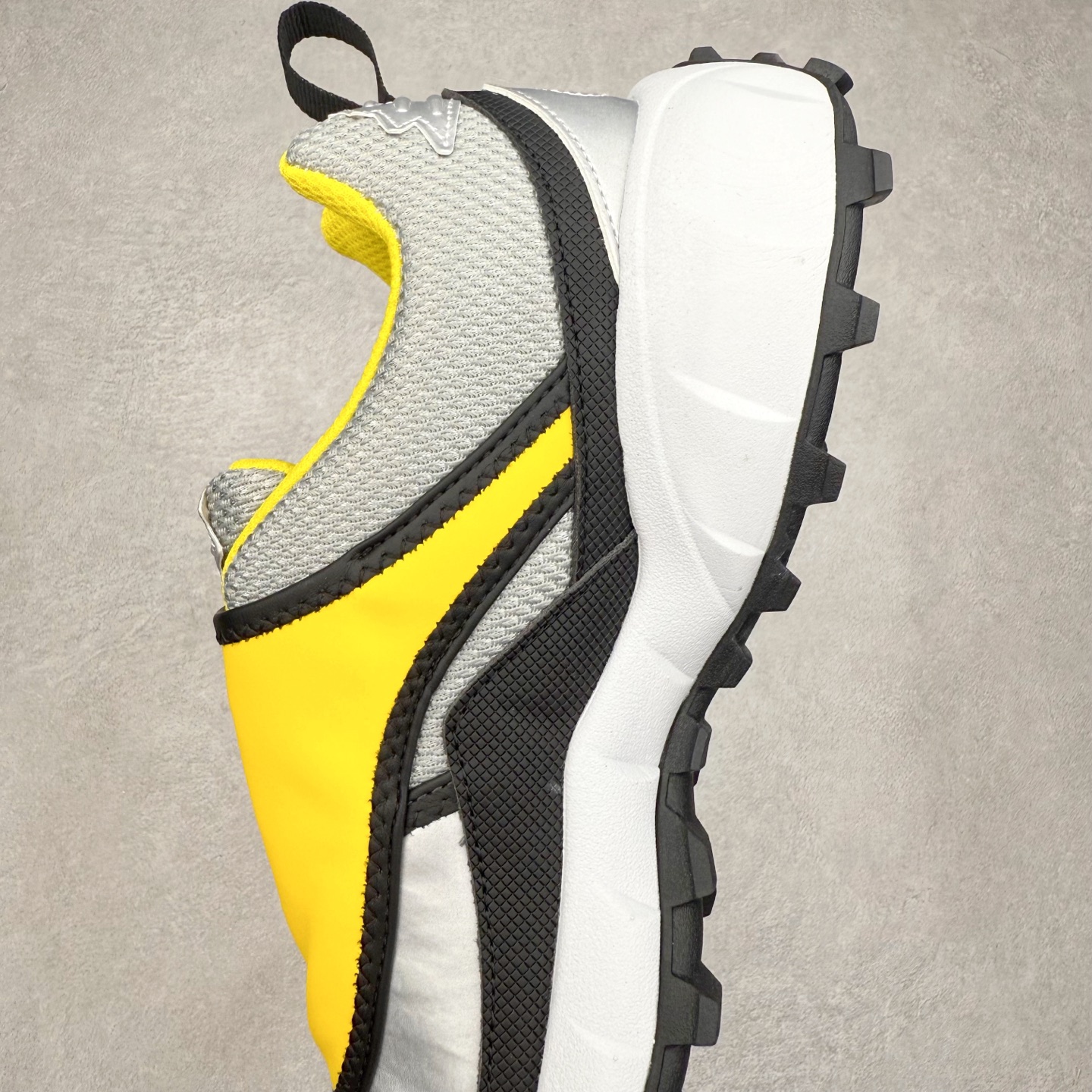 图片[7]-NK ACG Air Phassad 时尚舒适防滑透气低帮户外功能鞋 男女同款 全新来袭 该款沿袭前代高帮版型的设计传统 轻盈鞋面结合灵巧的脚踝包裹设计 为双足打造出一体化的舒适脚感 助力轻松畅行 中底融入柔软的React泡棉与Vaporfiy 科技 让你在岩石小径徒步时也像行走在都市般轻松舒适 粘性橡胶大底铸就了攀岩级别的出众抓地力 助你从容面对各种环境挑战 尺码：36 36.5 37.5 38 38.5 39 40 40.5 41 42 42.5 43 44 44.5 45 46-选品中心