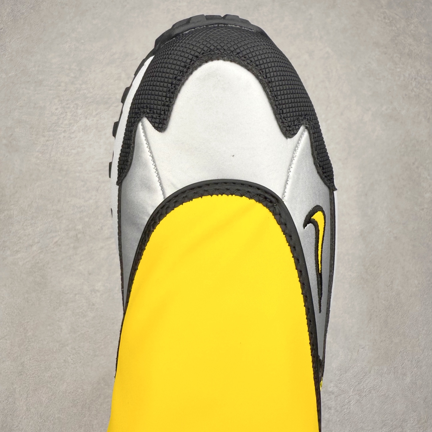 图片[4]-NK ACG Air Phassad 时尚舒适防滑透气低帮户外功能鞋 男女同款 全新来袭 该款沿袭前代高帮版型的设计传统 轻盈鞋面结合灵巧的脚踝包裹设计 为双足打造出一体化的舒适脚感 助力轻松畅行 中底融入柔软的React泡棉与Vaporfiy 科技 让你在岩石小径徒步时也像行走在都市般轻松舒适 粘性橡胶大底铸就了攀岩级别的出众抓地力 助你从容面对各种环境挑战 尺码：36 36.5 37.5 38 38.5 39 40 40.5 41 42 42.5 43 44 44.5 45 46-选品中心