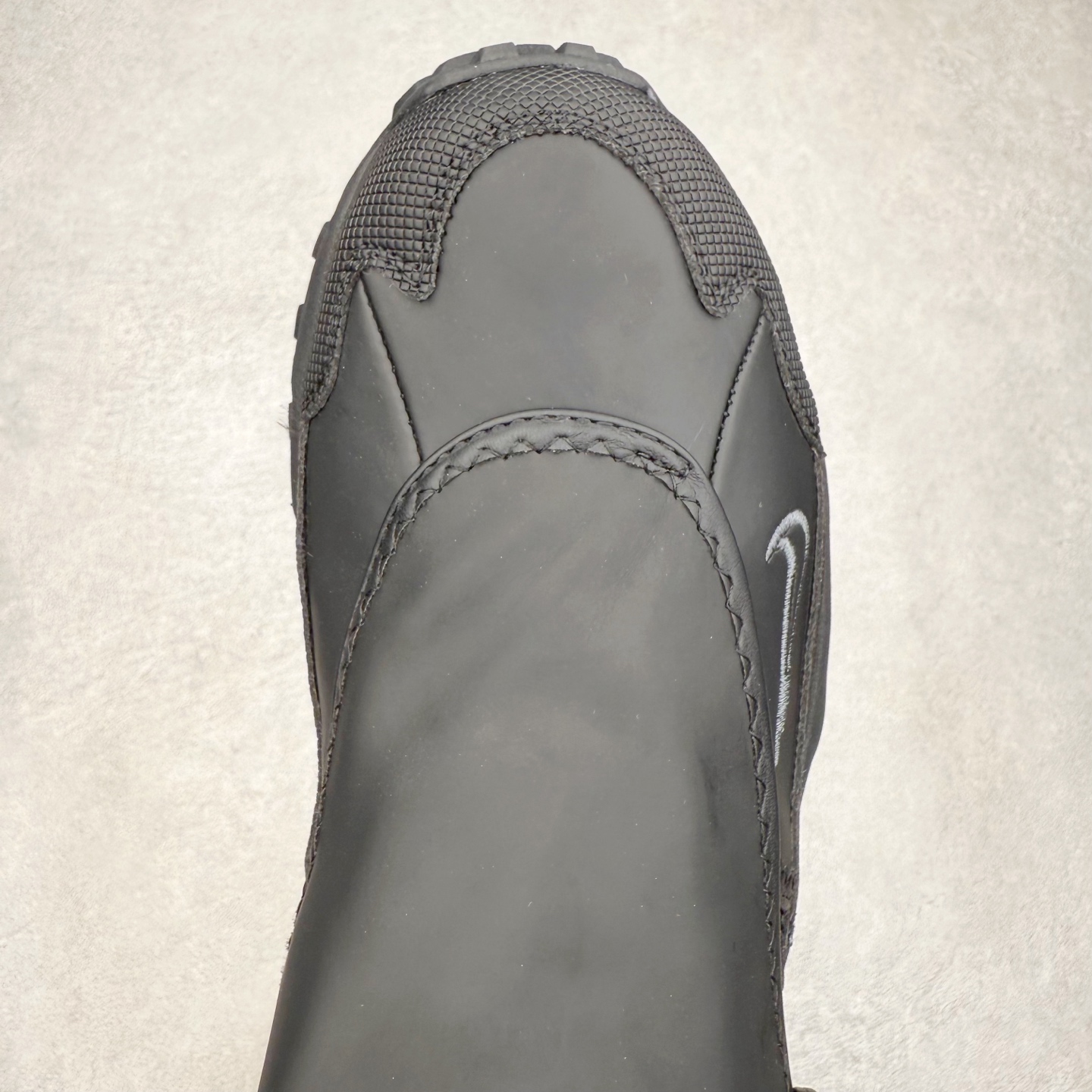 图片[4]-NK ACG Air Phassad 时尚舒适防滑透气低帮户外功能鞋 男女同款 全新来袭 该款沿袭前代高帮版型的设计传统 轻盈鞋面结合灵巧的脚踝包裹设计 为双足打造出一体化的舒适脚感 助力轻松畅行 中底融入柔软的React泡棉与Vaporfiy 科技 让你在岩石小径徒步时也像行走在都市般轻松舒适 粘性橡胶大底铸就了攀岩级别的出众抓地力 助你从容面对各种环境挑战 尺码：36 36.5 37.5 38 38.5 39 40 40.5 41 42 42.5 43 44 44.5 45 46-选品中心