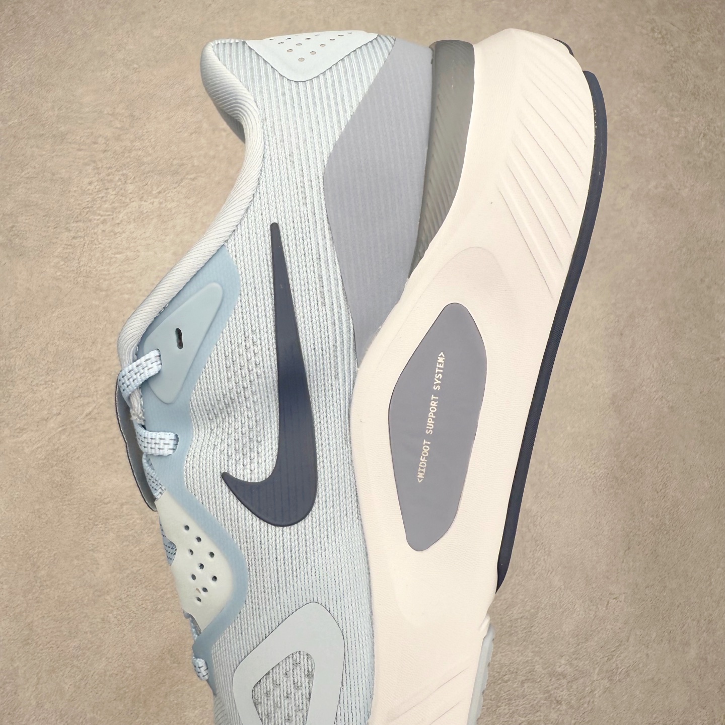 图片[7]-NK Zoom Structure 26 Light Armory 舒适百搭防滑耐磨 低帮 休闲跑步鞋 男女同款 实拍调校N版已经零色差零失真 百分百还原实物色彩所见即所得 不存在货不对板色差等低级问题 选购参考实物拍摄 不混卖不参货 只用心做好货严格选品 承诺混一赔十 尺码：36 36.5 37.5 38 38.5 39 40 40.5 41 42 42.5 43 44 44.5 45-选品中心