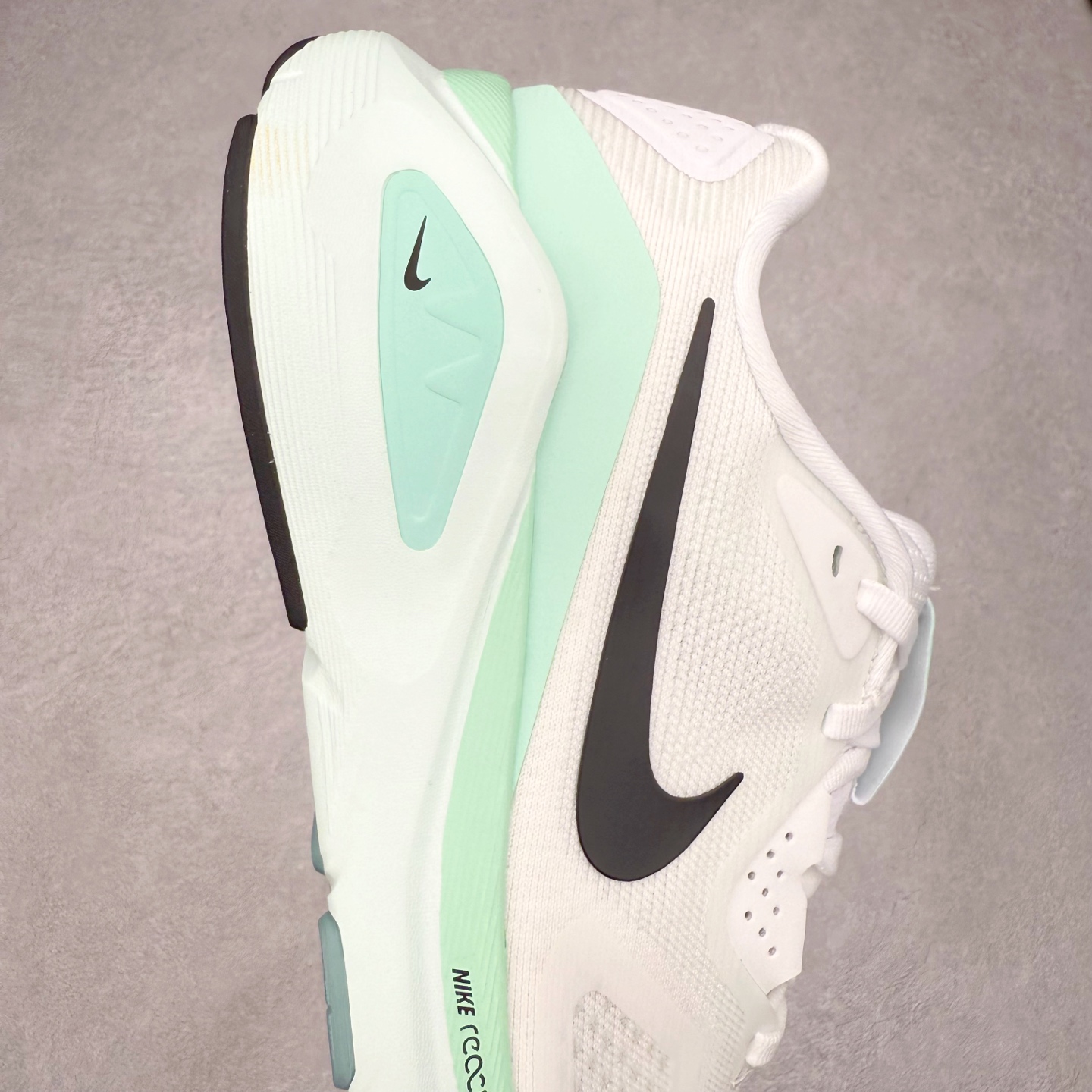 图片[6]-NK Zoom Structure 26 Light Armory 舒适百搭防滑耐磨 低帮 休闲跑步鞋 男女同款 实拍调校N版已经零色差零失真 百分百还原实物色彩所见即所得 不存在货不对板色差等低级问题 选购参考实物拍摄 不混卖不参货 只用心做好货严格选品 承诺混一赔十 尺码：36 36.5 37.5 38 38.5 39 40 40.5 41 42 42.5 43 44 44.5 45-选品中心