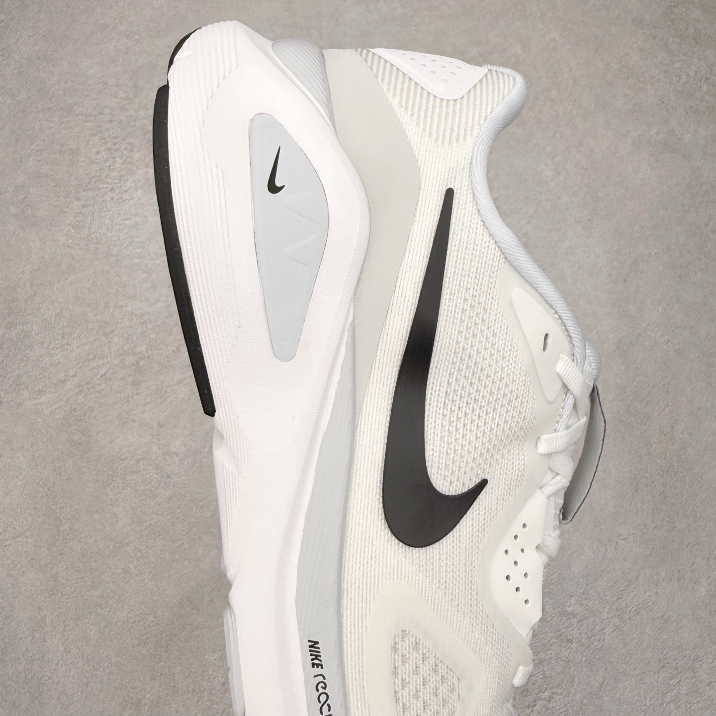 图片[6]-NK Zoom Structure 26 Light Armory 舒适百搭防滑耐磨 低帮 休闲跑步鞋 男女同款 实拍调校N版已经零色差零失真 百分百还原实物色彩所见即所得 不存在货不对板色差等低级问题 选购参考实物拍摄 不混卖不参货 只用心做好货严格选品 承诺混一赔十 尺码：36 36.5 37.5 38 38.5 39 40 40.5 41 42 42.5 43 44 44.5 45-选品中心