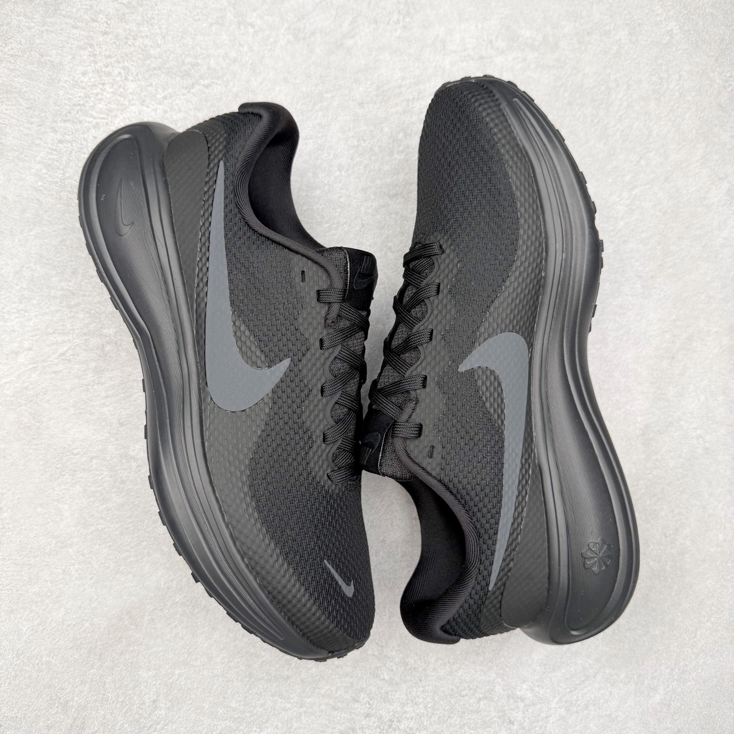 图片[3]-＃TG纯原 NK Revolution 8 UN网面缓震运动跑鞋 HJ9198-002 泰光Zp特供批次 市面唯一支持实战的跑鞋 原档案数据原厂网纱 正确高频花纹 前后掌内置Zoom Air气垫 原装MD大底 脚感完美还原 原盒原配 QC检验、钢印 俱全 原底科技 同步原版 脚感堪比Boost 实拍调校N版已经零色差零失真 百分百还原实物色彩所见即所得 不存在货不对板色差等低级问题 选购参考实物拍摄 不混卖不参货 只用心做好货严格选品 承诺混一赔十 尺码：36 36.5 37.5 38 38.5 39 40 40.5 41 42 42.5 43 44 44.5 45-选品中心