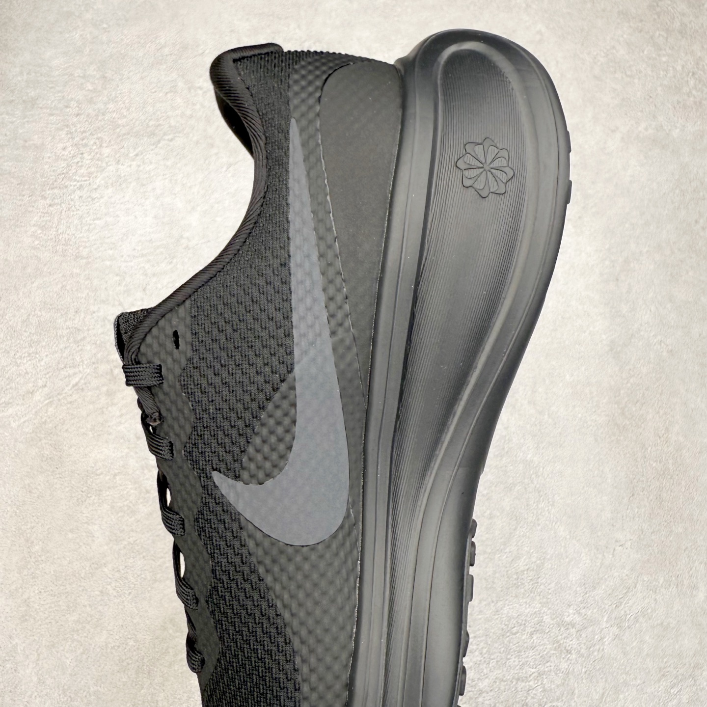 图片[7]-＃TG纯原 NK Revolution 8 UN网面缓震运动跑鞋 HJ9198-002 泰光Zp特供批次 市面唯一支持实战的跑鞋 原档案数据原厂网纱 正确高频花纹 前后掌内置Zoom Air气垫 原装MD大底 脚感完美还原 原盒原配 QC检验、钢印 俱全 原底科技 同步原版 脚感堪比Boost 实拍调校N版已经零色差零失真 百分百还原实物色彩所见即所得 不存在货不对板色差等低级问题 选购参考实物拍摄 不混卖不参货 只用心做好货严格选品 承诺混一赔十 尺码：36 36.5 37.5 38 38.5 39 40 40.5 41 42 42.5 43 44 44.5 45-选品中心