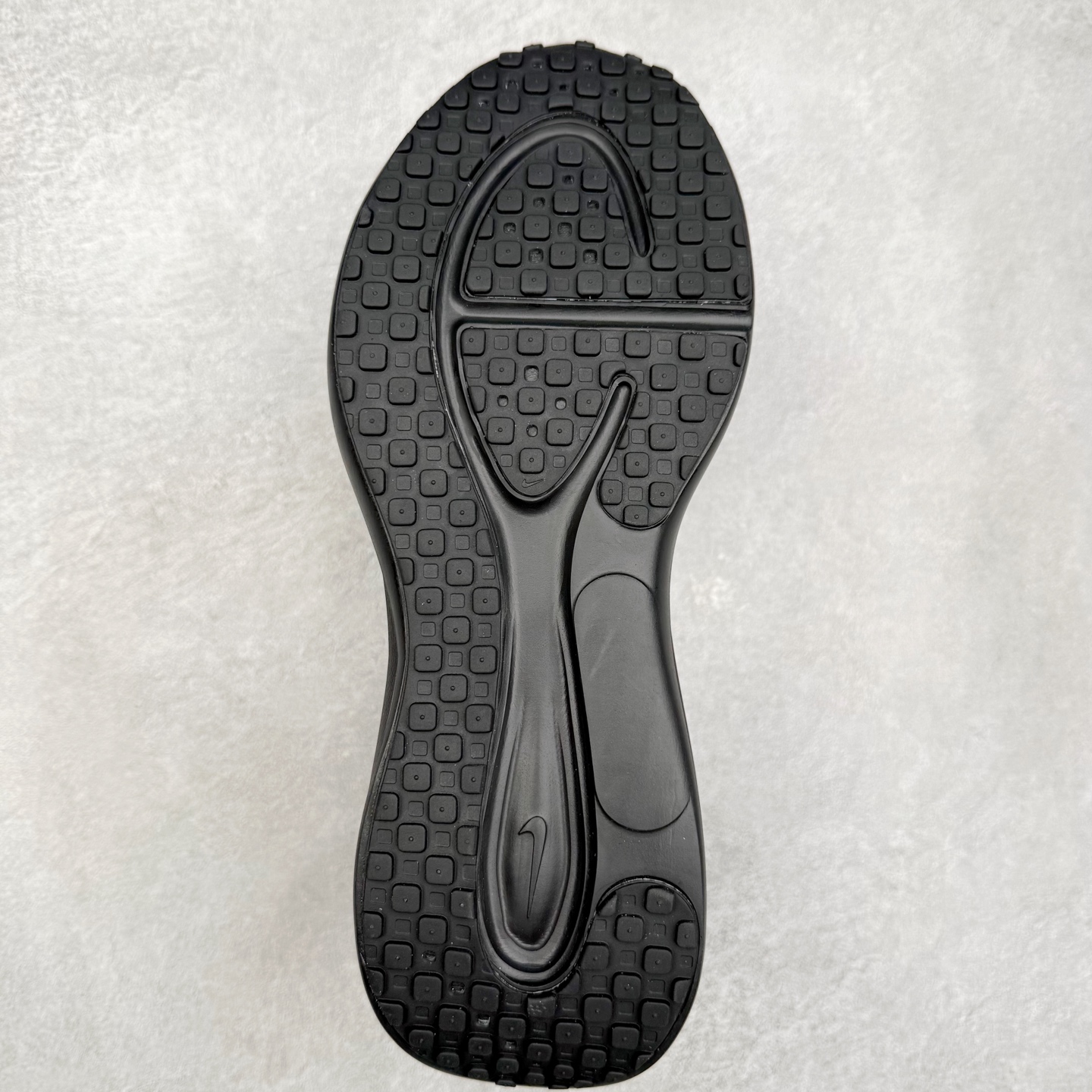 图片[9]-＃TG纯原 NK Revolution 8 UN网面缓震运动跑鞋 HJ9198-002 泰光Zp特供批次 市面唯一支持实战的跑鞋 原档案数据原厂网纱 正确高频花纹 前后掌内置Zoom Air气垫 原装MD大底 脚感完美还原 原盒原配 QC检验、钢印 俱全 原底科技 同步原版 脚感堪比Boost 实拍调校N版已经零色差零失真 百分百还原实物色彩所见即所得 不存在货不对板色差等低级问题 选购参考实物拍摄 不混卖不参货 只用心做好货严格选品 承诺混一赔十 尺码：36 36.5 37.5 38 38.5 39 40 40.5 41 42 42.5 43 44 44.5 45-选品中心