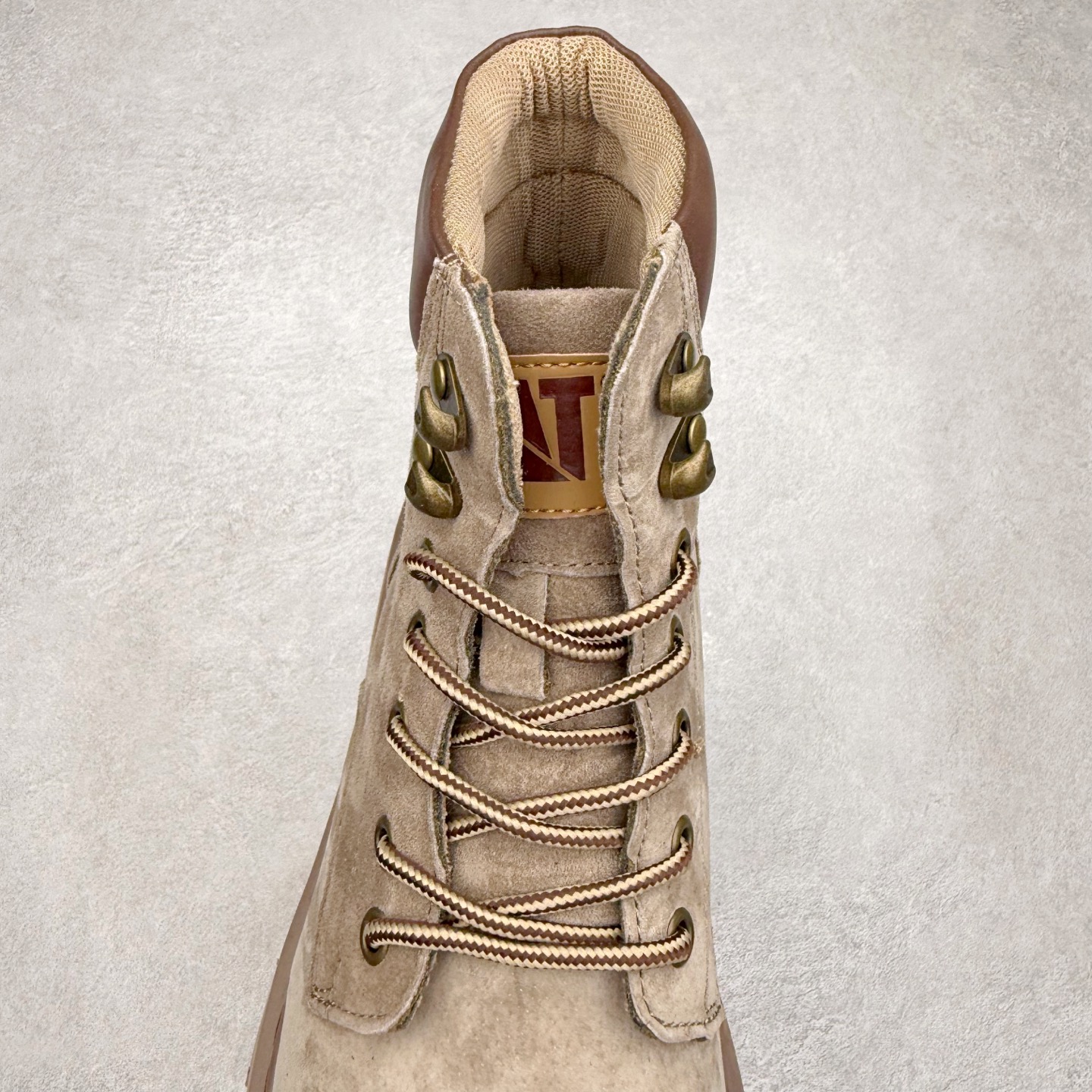 图片[5]-CAT卡特 硬汉推土机品牌经典百搭户外休闲大黄靴系列 广东大厂品质 25ss秋冬新款 常年主打 时尚潮流搭配 面料釆用意大利进口磨砂牛皮 全鞋真牛皮材料 大底到五金都是代工厂原材料制作 好货不杀猪 首单质量严格把控 全套官网统一包装 今年冬季防寒户外专用 日常随意搭配 型男必备 尺码：38 39 40 41 42 43 44 (偏大一码)-选品中心