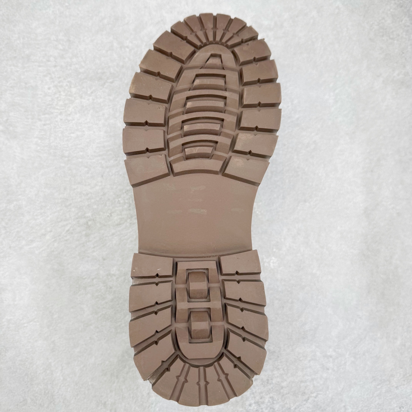 图片[9]-CAT卡特 硬汉推土机品牌经典百搭户外休闲大黄靴系列 广东大厂品质 25ss秋冬新款 常年主打 时尚潮流搭配 面料釆用意大利进口磨砂牛皮 全鞋真牛皮材料 大底到五金都是代工厂原材料制作 好货不杀猪 首单质量严格把控 全套官网统一包装 今年冬季防寒户外专用 日常随意搭配 型男必备 尺码：38 39 40 41 42 43 44 (偏大一码)-选品中心