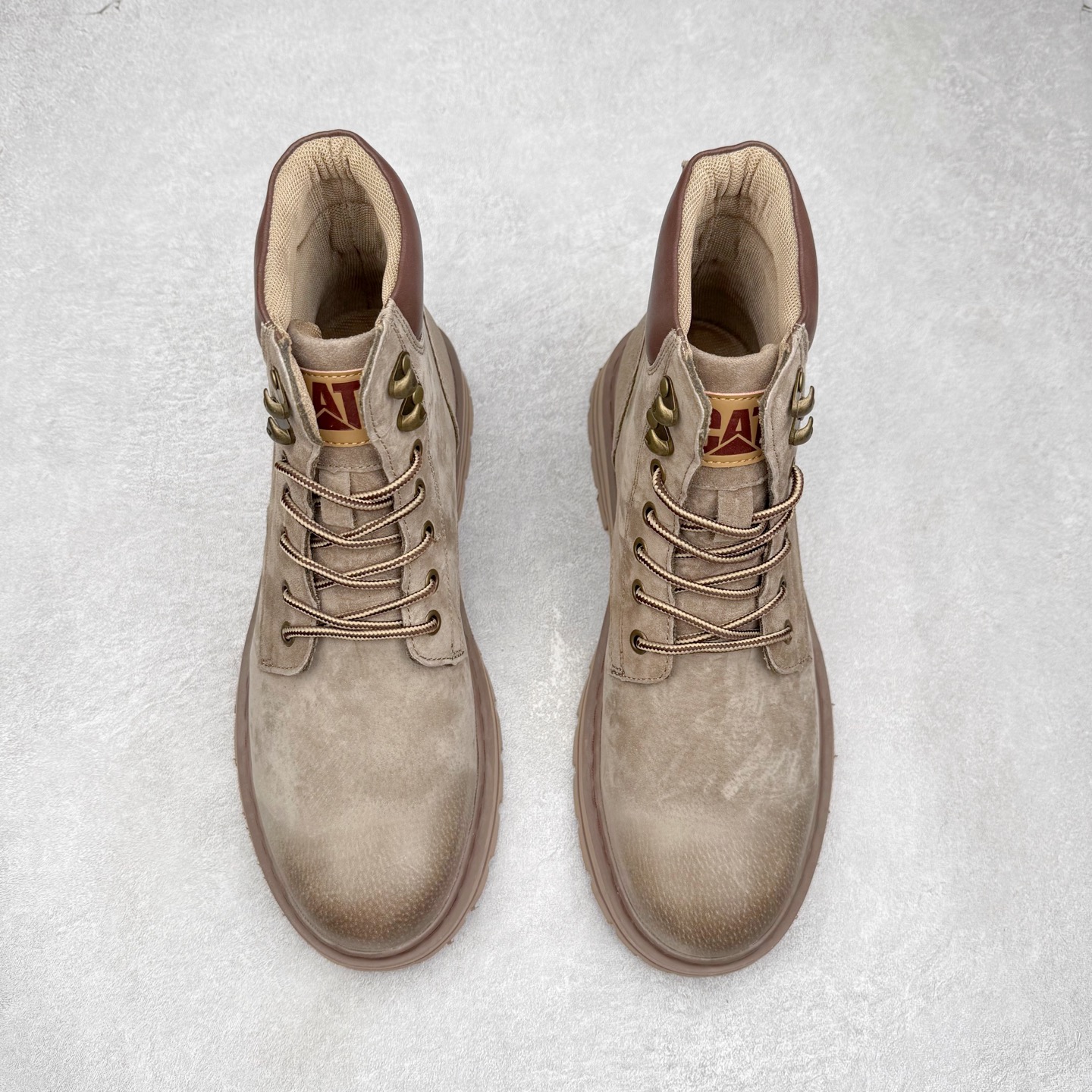 图片[2]-CAT卡特 硬汉推土机品牌经典百搭户外休闲大黄靴系列 广东大厂品质 25ss秋冬新款 常年主打 时尚潮流搭配 面料釆用意大利进口磨砂牛皮 全鞋真牛皮材料 大底到五金都是代工厂原材料制作 好货不杀猪 首单质量严格把控 全套官网统一包装 今年冬季防寒户外专用 日常随意搭配 型男必备 尺码：38 39 40 41 42 43 44 (偏大一码)-选品中心