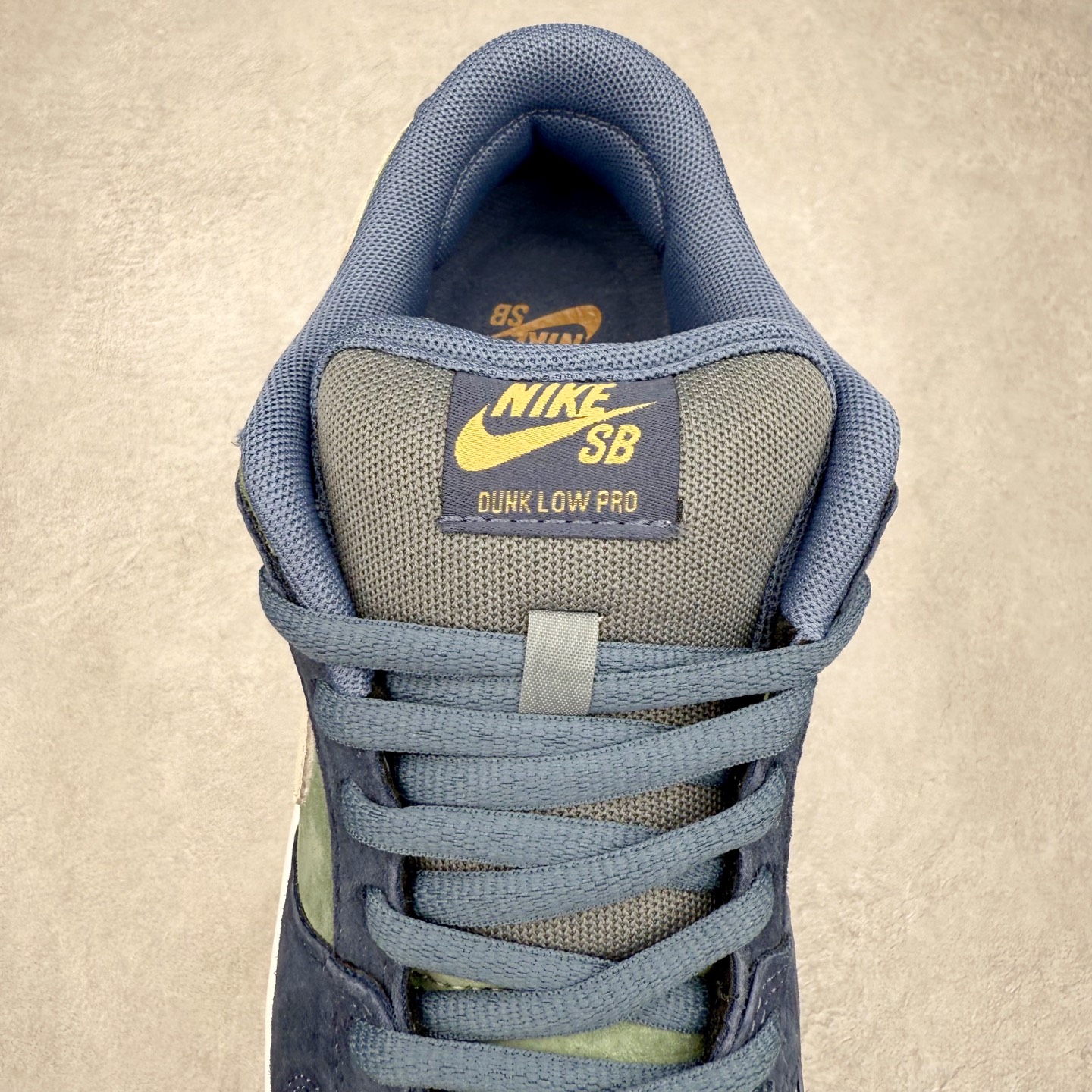 图片[5]-NK SB Dunk Low HF3063-002 极限压缩利润空间 超乎所想的高性价比 用料绝不含糊 原盒原配 正确耐磨橡胶大底 超高清洁度 全鞋零毛边皮料切割 全套原楦原模倾力打造完美版型 尺码：36 36.5 37.5 38 38.5 39 40 40.5 41 42 42.5 43 44 44.5 45 46-选品中心