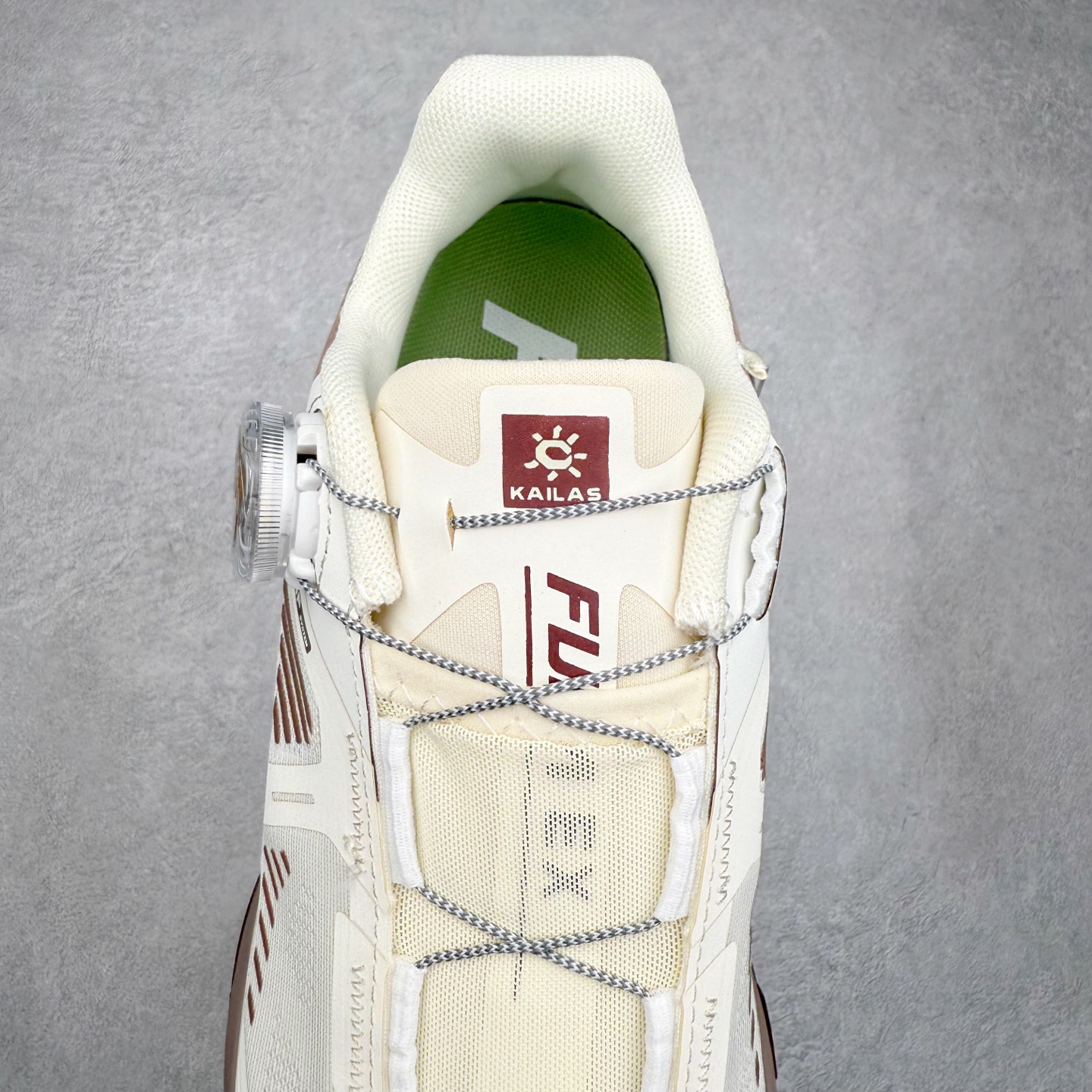 图片[5]-凯乐石 KAILAS FUGA EX3 BOA 25款舒适缓冲徒步 织物TPU减震防滑透气包裹性轻便低帮 超强抓地力越野跑步鞋 KAILAS凯乐石品牌是全球三大全系攀登品牌之一，于2003年创立于中国广州，致力于为有攀登梦想的户外运动员及爱好者，研发制造功能性专业装备，满足他们在极限环境下安全舒适的需求，凯乐石专注于科技面料的开发及专业功能设计，产品线覆盖登山、攀岩、徒步、越野跑山、露营、旅行等多项户外运动，通过运动员的测试反馈，不断进化迭代，产品荣获国内外大奖71座，发明专利21个，更突破性的自主研发攀登器械，打造出中国的攀登硬实力。实拍调校N版已经零色差零失真 百分百还原实物色彩所见即所得 不存在货不对板色差等低级问题 选购参考实物拍摄 不混卖不参货 只用心做好货严格选品 承诺混一赔十 尺码：36 36.5 37.5 38 38.5 39 40 40.5 41 42 42.5 43 44 44.5 45-选品中心