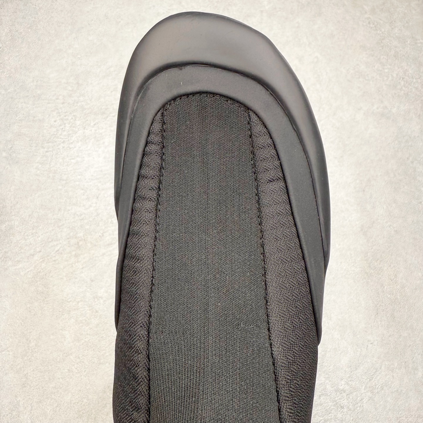 图片[4]-＃HP Arcteryx KRAGG 始祖鸟舒适百搭防滑耐磨中帮一脚蹬生活休闲鞋 Arcteryx中文名始祖鸟 加拿大户外服饰品牌 1989年创立于加拿大温哥华 始祖鸟来自加拿大海岸山脉 植根高山的专业户外品牌 始终秉承对精湛设计和工艺孜孜以求的准则 从1989年创立至今 Arcteryx始终不断在产品设计与做工上不惜工本 以满足始祖鸟的标准 品质、设计以及精简的理念造就了其良好的性能 并能满足严苛环境下的使用需求 尺码：36 37 38 39 40 41 42 43 44 45-选品中心