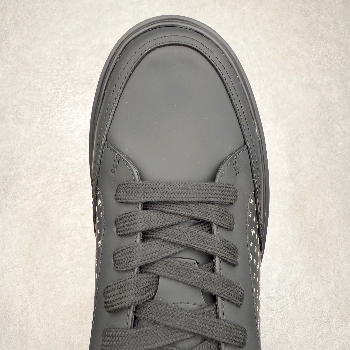 图片[4]-LOUIS VUITTON Beverly Hills Lv牛皮革圆头系带低帮板鞋 男款 尺码：39 40 41 42 43 44 45-选品中心