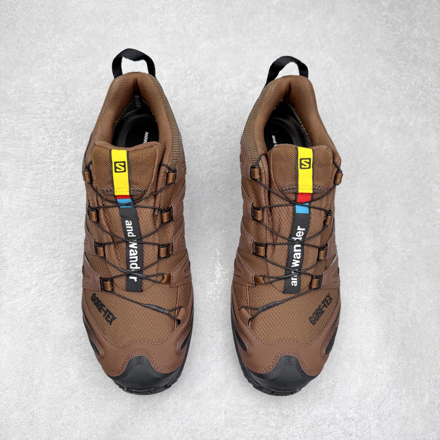 图片[2]-＃GX/绿X SALOMON XA Pro 3D ADV 萨洛蒙潮流越野机能户外功能鞋 纯原外贸平台特供订单 耗时半年巨作 全套原纸板楦头开发 原厂特供网布配套加持 确保原汁原味 完美呈现版型 原档数据独家私模五层组合大底 男女鞋同步官方开发至46.5 原装Ortholite轻量化鞋垫 中底布带钢印编号 原厂TPU锁扣 进口港宝加持 后跟自然饱满 还原公司包裹性 鞋面采用SENSIFT贴合技术 全方位贴合包裹脚型 鞋跟部鞋底牵引设计 提供强大的抓地性能 更适应野外崎岖不平的道路 其3D ADVANCED CHASSIS底盘 材料轻量大化 钉齿设计更具稳定性 防护性 鞋底易磨损区运用CONTAGRIP高耐磨材料 应对城市硬质路面长距离跑考验 尺码：36 36.5 37.5 38 38.5 39 40 40.5 41 42 42.5 43 44 44.5 45 46 46.5-选品中心