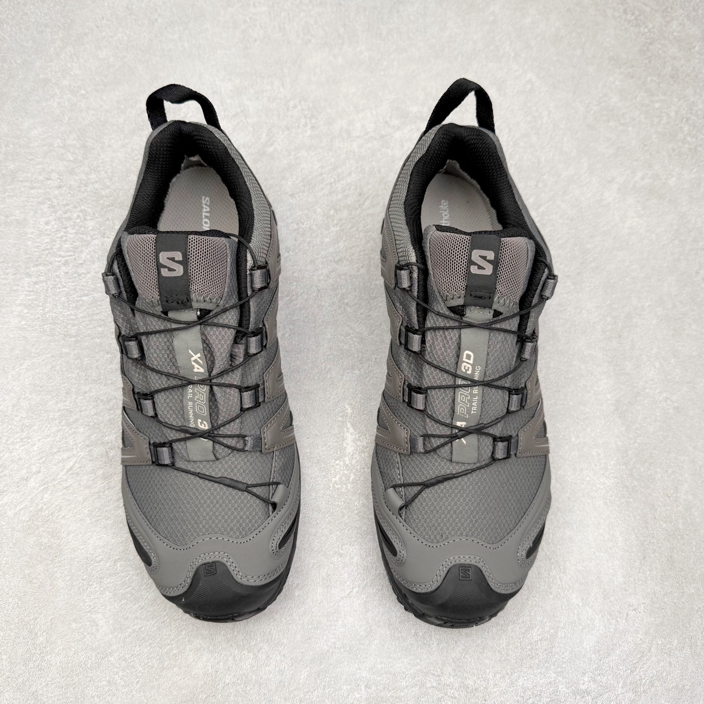 图片[2]-＃GX/绿X SALOMON XA Pro 3D ADV 萨洛蒙潮流越野机能户外功能鞋 纯原外贸平台特供订单 耗时半年巨作 全套原纸板楦头开发 原厂特供网布配套加持 确保原汁原味 完美呈现版型 原档数据独家私模五层组合大底 男女鞋同步官方开发至46.5 原装Ortholite轻量化鞋垫 中底布带钢印编号 原厂TPU锁扣 进口港宝加持 后跟自然饱满 还原公司包裹性 鞋面采用SENSIFT贴合技术 全方位贴合包裹脚型 鞋跟部鞋底牵引设计 提供强大的抓地性能 更适应野外崎岖不平的道路 其3D ADVANCED CHASSIS底盘 材料轻量大化 钉齿设计更具稳定性 防护性 鞋底易磨损区运用CONTAGRIP高耐磨材料 应对城市硬质路面长距离跑考验 尺码：36 36.5 37.5 38 38.5 39 40 40.5 41 42 42.5 43 44 44.5 45 46 46.5-选品中心