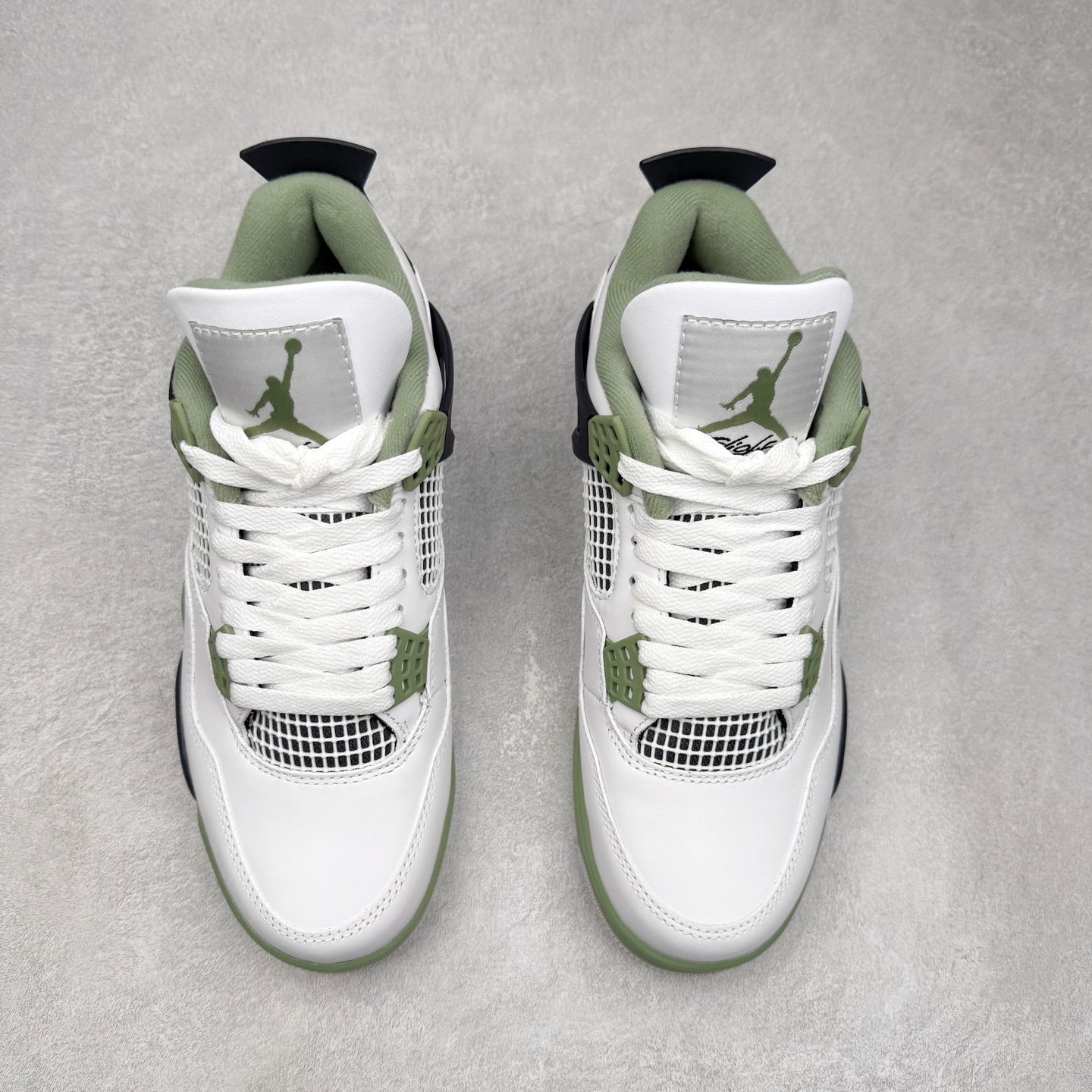 图片[2]-＃纯原福利 Air Jordan AJ4 Retro 系列 大厂出品 全头层加持 原鞋原楦原纸板同源开发 完美呈现乔4的版型 内侧正确双色网格 还原细节 原厂皮料 正确气垫颜色 正确网格工艺 正确拉帮工艺 全鞋原装材料制作 原档案原模具打造 支持全方位与正品对比 尺码：40 40.5 41 42 42.5 43 44 44.5 45 46 47.5-选品中心