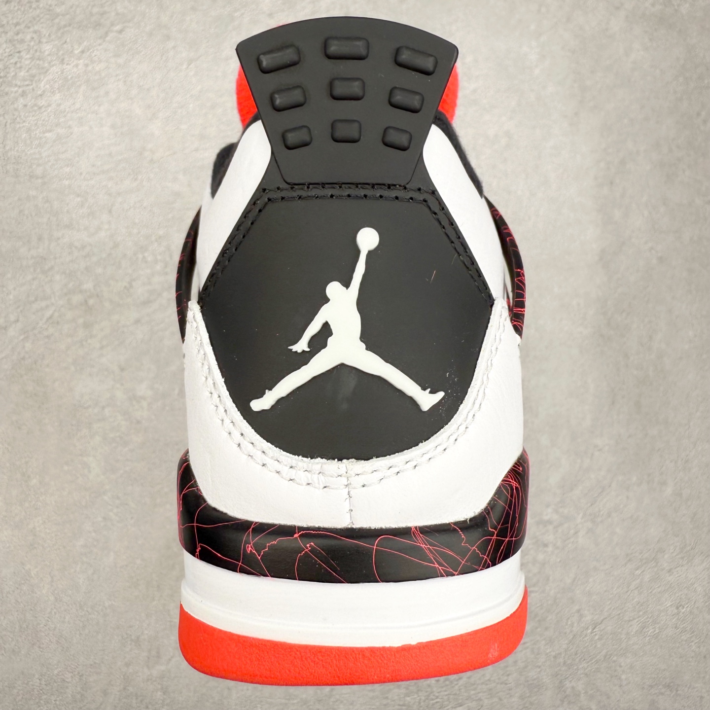 图片[8]-＃纯原福利 Air Jordan AJ4 Retro 系列 大厂出品 全头层加持 原鞋原楦原纸板同源开发 完美呈现乔4的版型 内侧正确双色网格 还原细节 原厂皮料 正确气垫颜色 正确网格工艺 正确拉帮工艺 全鞋原装材料制作 原档案原模具打造 支持全方位与正品对比 尺码：40 40.5 41 42 42.5 43 44 44.5 45 46 47.5-选品中心