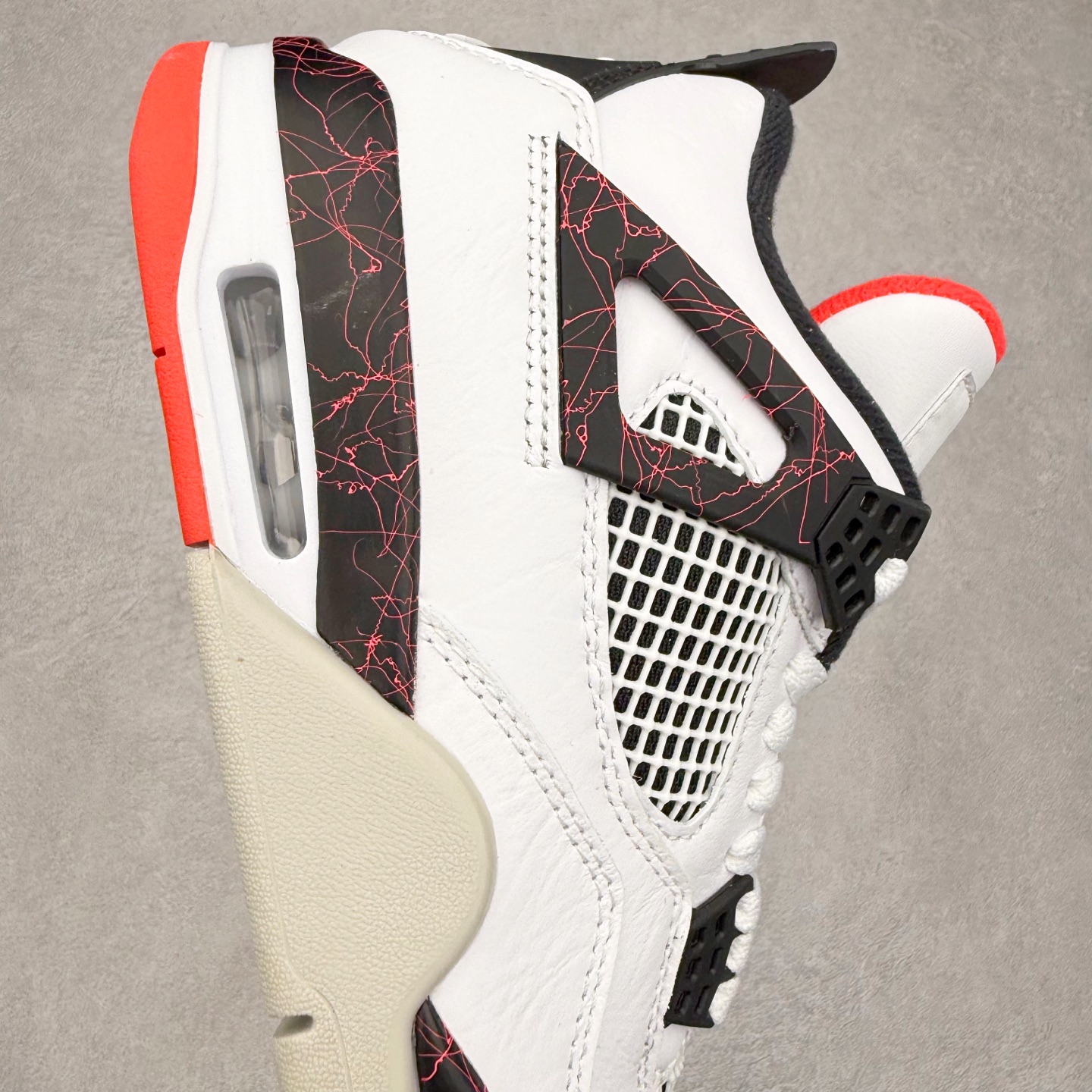 图片[6]-＃纯原福利 Air Jordan AJ4 Retro 系列 大厂出品 全头层加持 原鞋原楦原纸板同源开发 完美呈现乔4的版型 内侧正确双色网格 还原细节 原厂皮料 正确气垫颜色 正确网格工艺 正确拉帮工艺 全鞋原装材料制作 原档案原模具打造 支持全方位与正品对比 尺码：40 40.5 41 42 42.5 43 44 44.5 45 46 47.5-选品中心