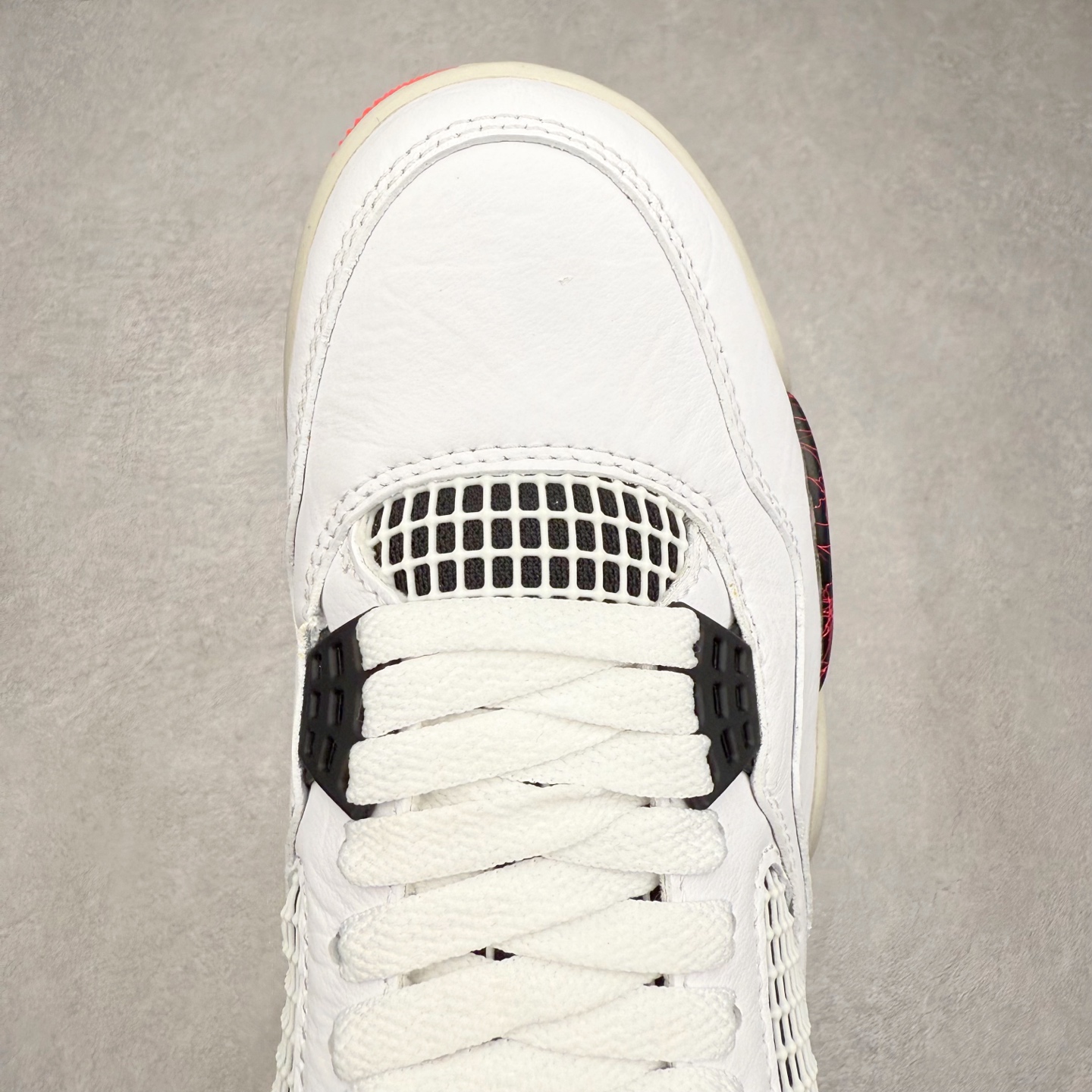 图片[4]-＃纯原福利 Air Jordan AJ4 Retro 系列 大厂出品 全头层加持 原鞋原楦原纸板同源开发 完美呈现乔4的版型 内侧正确双色网格 还原细节 原厂皮料 正确气垫颜色 正确网格工艺 正确拉帮工艺 全鞋原装材料制作 原档案原模具打造 支持全方位与正品对比 尺码：40 40.5 41 42 42.5 43 44 44.5 45 46 47.5-选品中心