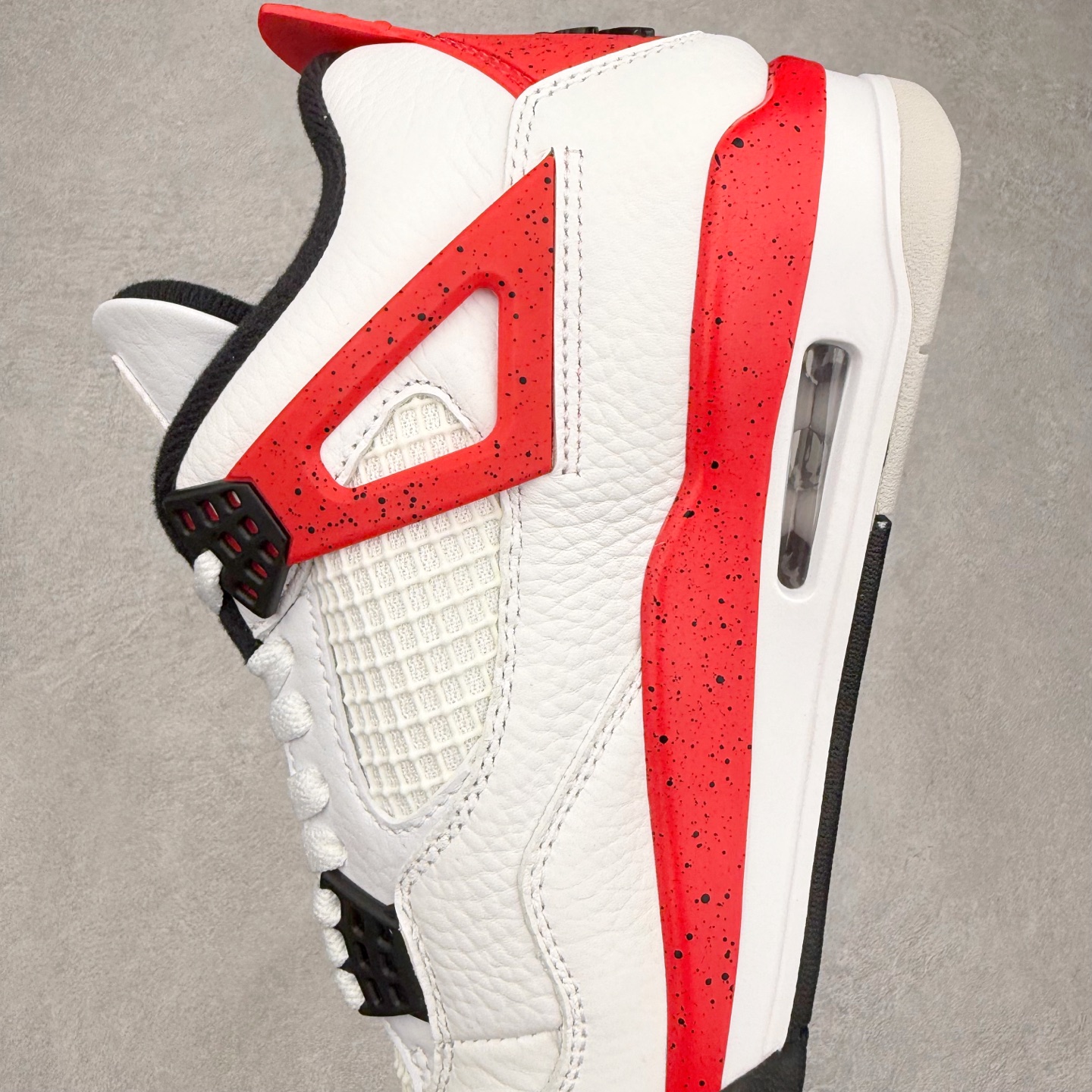 图片[7]-＃纯原福利 Air Jordan AJ4 Retro 系列 大厂出品 全头层加持 原鞋原楦原纸板同源开发 完美呈现乔4的版型 内侧正确双色网格 还原细节 原厂皮料 正确气垫颜色 正确网格工艺 正确拉帮工艺 全鞋原装材料制作 原档案原模具打造 支持全方位与正品对比 尺码：40 40.5 41 42 42.5 43 44 44.5 45 46 47.5-选品中心