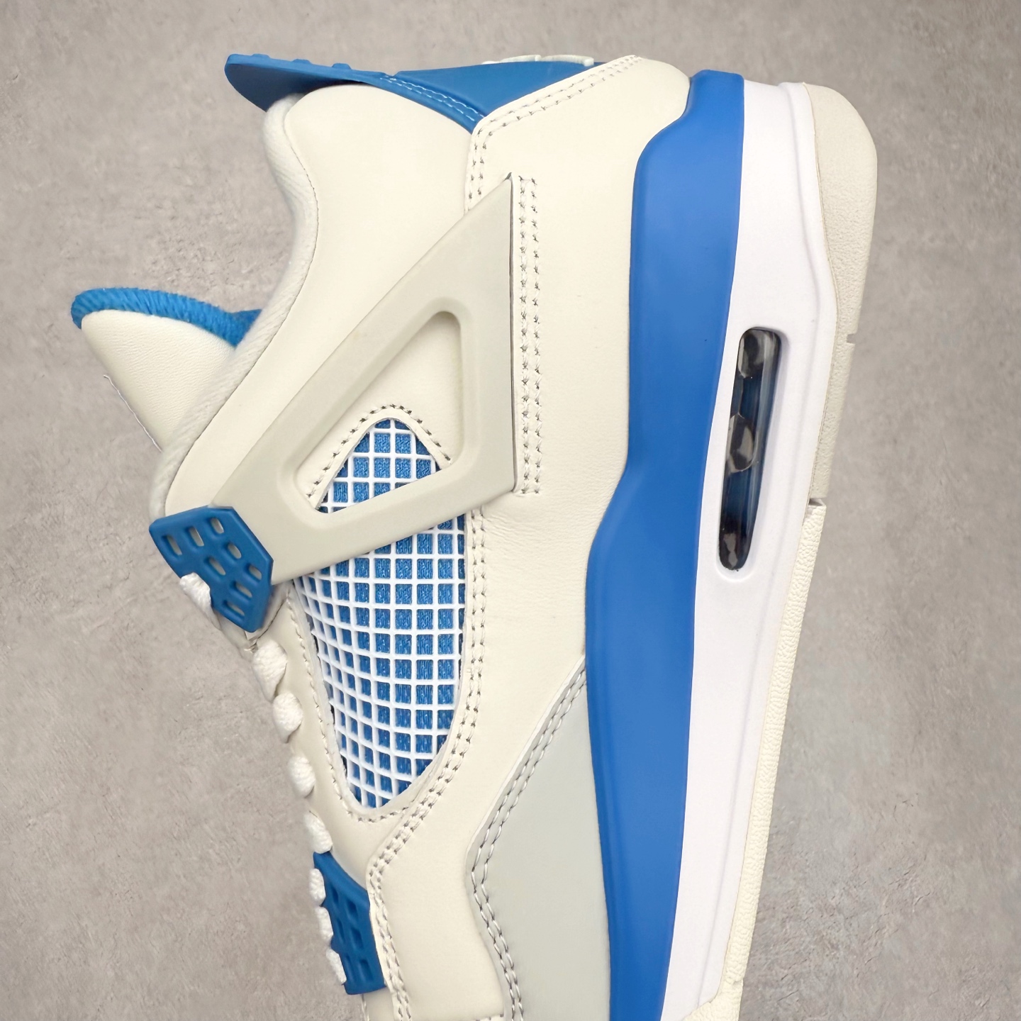 图片[7]-＃纯原福利 Air Jordan AJ4 Retro 系列 大厂出品 全头层加持 原鞋原楦原纸板同源开发 完美呈现乔4的版型 内侧正确双色网格 还原细节 原厂皮料 正确气垫颜色 正确网格工艺 正确拉帮工艺 全鞋原装材料制作 原档案原模具打造 支持全方位与正品对比 尺码：40 40.5 41 42 42.5 43 44 44.5 45 46 47.5-选品中心