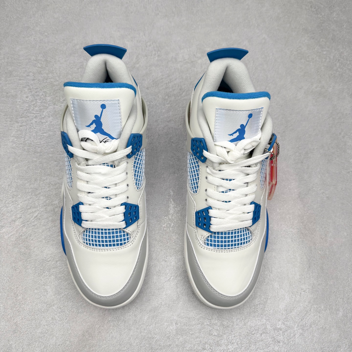 图片[2]-＃纯原福利 Air Jordan AJ4 Retro 系列 大厂出品 全头层加持 原鞋原楦原纸板同源开发 完美呈现乔4的版型 内侧正确双色网格 还原细节 原厂皮料 正确气垫颜色 正确网格工艺 正确拉帮工艺 全鞋原装材料制作 原档案原模具打造 支持全方位与正品对比 尺码：40 40.5 41 42 42.5 43 44 44.5 45 46 47.5-选品中心