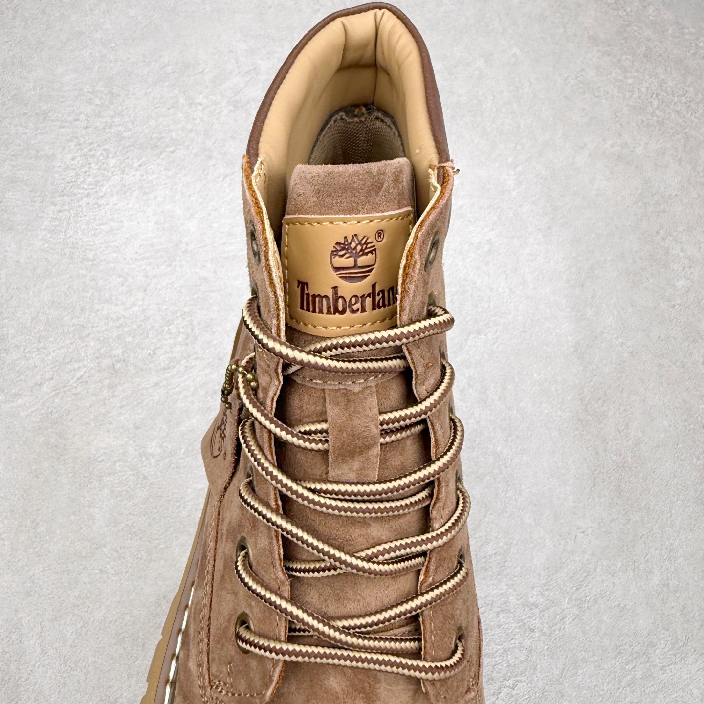 图片[5]-Timberland添柏岚/天伯伦经典户外休闲大黄靴系列 广东大厂品质 原盒原包装 面料采用意大利🇮🇹顶级磨砂细纹牛皮 搭配防臭防腐真皮乳胶鞋垫 给您完美的穿着体验 质量考究耐穿 型男必备 专治不帅 高品质脚感一流 尺码：39 -44（皮鞋码）-选品中心