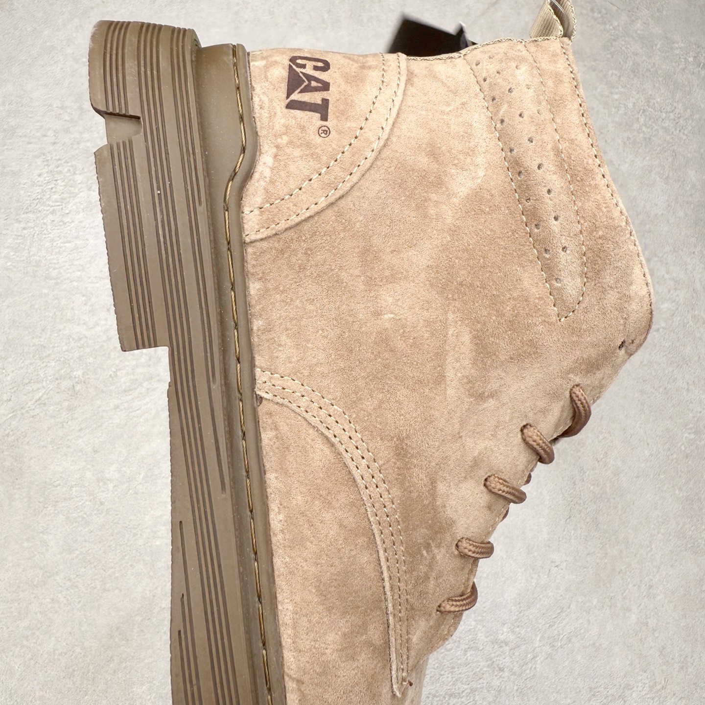 图片[6]-CAT卡特 硬汉推土机品牌经典百搭户外休闲大黄靴系列 广东大厂品质 25ss秋冬新款 常年主打 时尚潮流搭配 面料釆用意大利进口磨砂牛皮 全鞋真牛皮材料 大底到五金都是代工厂原材料制作 好货不杀猪 首单质量严格把控 全套官网统一包装 今年冬季防寒户外专用 日常随意搭配 型男必备 尺码：38 39 40 41 42 43 44 (偏大一码)-选品中心