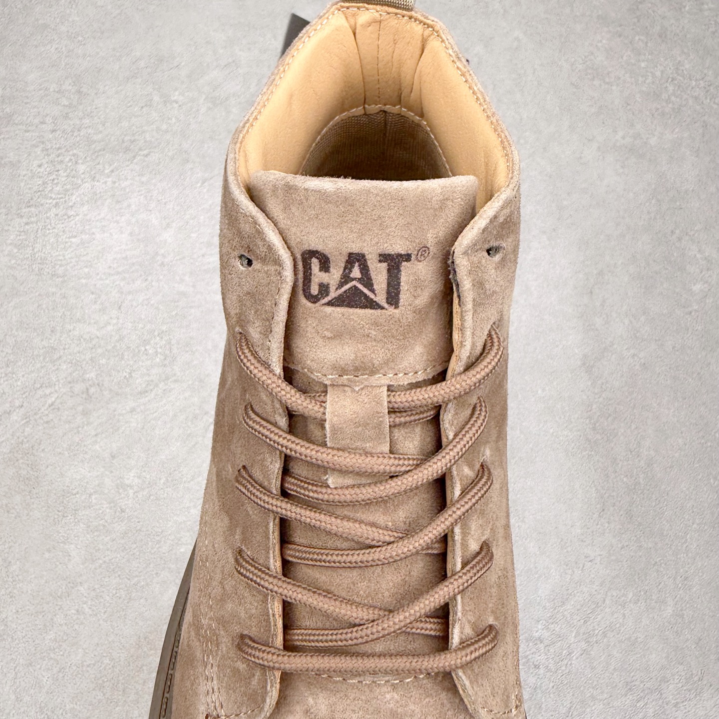 图片[5]-CAT卡特 硬汉推土机品牌经典百搭户外休闲大黄靴系列 广东大厂品质 25ss秋冬新款 常年主打 时尚潮流搭配 面料釆用意大利进口磨砂牛皮 全鞋真牛皮材料 大底到五金都是代工厂原材料制作 好货不杀猪 首单质量严格把控 全套官网统一包装 今年冬季防寒户外专用 日常随意搭配 型男必备 尺码：38 39 40 41 42 43 44 (偏大一码)-选品中心