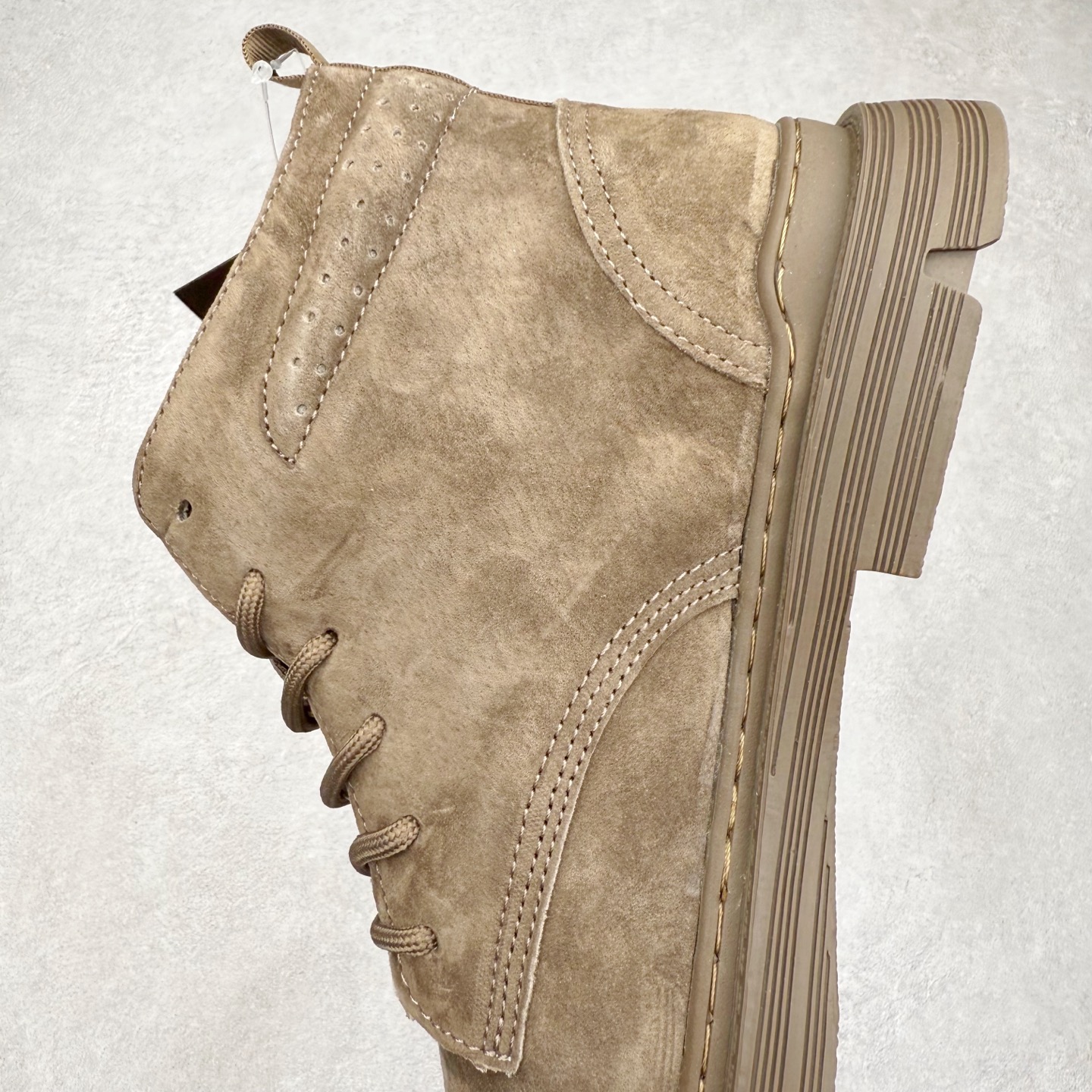 图片[7]-CAT卡特 硬汉推土机品牌经典百搭户外休闲大黄靴系列 广东大厂品质 25ss秋冬新款 常年主打 时尚潮流搭配 面料釆用意大利进口磨砂牛皮 全鞋真牛皮材料 大底到五金都是代工厂原材料制作 好货不杀猪 首单质量严格把控 全套官网统一包装 今年冬季防寒户外专用 日常随意搭配 型男必备 尺码：38 39 40 41 42 43 44 (偏大一码)-选品中心