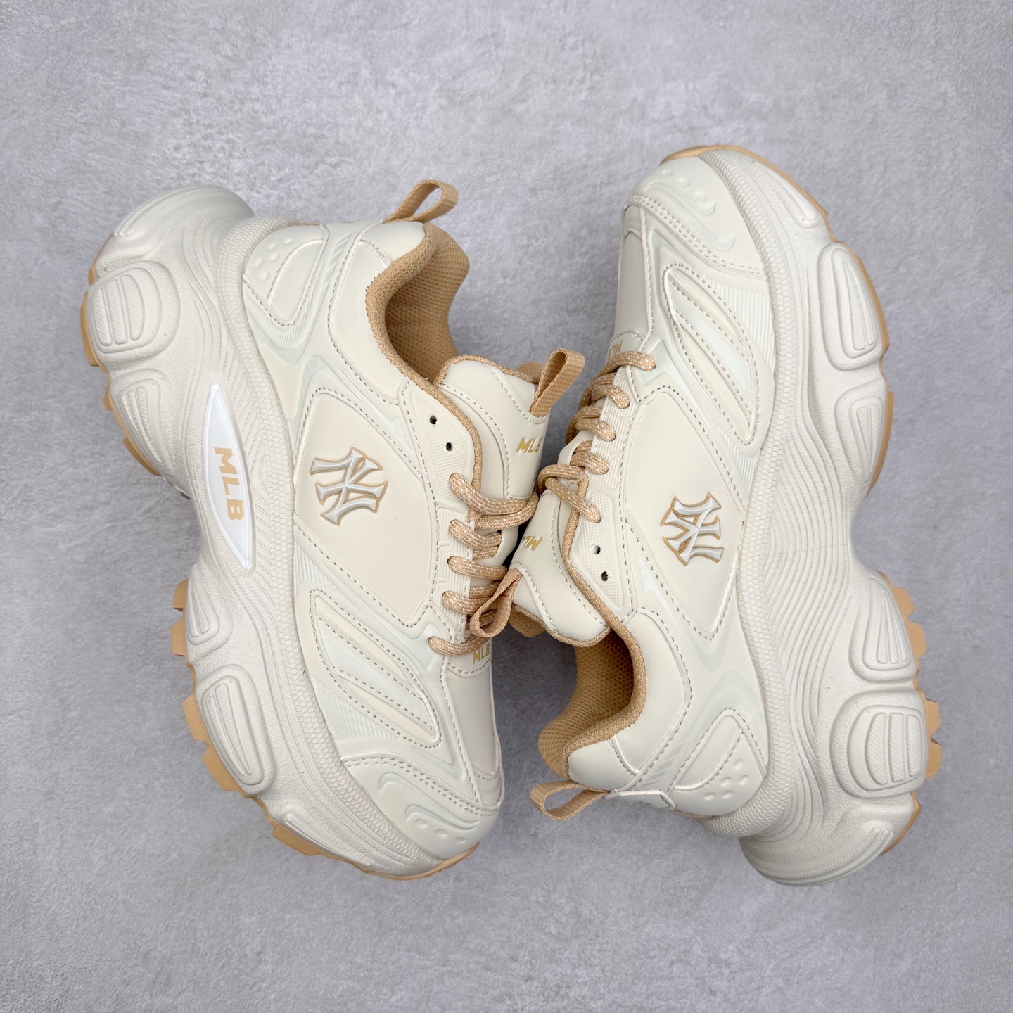 图片[3]-MLB WINNER CHUNKY 纽约洋基队合成革潮流时尚舒适休闲运动风厚底增高 防滑耐磨 低帮 老爹鞋 男女同款 黑色 实拍调校N版已经零色差零失真 百分百还原实物色彩所见即所得 不存在货不对板色差等低级问题 选购参考实物拍摄 不混卖不参货 只用心做好货严格选品 承诺混一赔十 尺码：36 36.5 37.5 38 38.5 39 40 40.5 41 42 42.5 43 44 44.5 45-选品中心