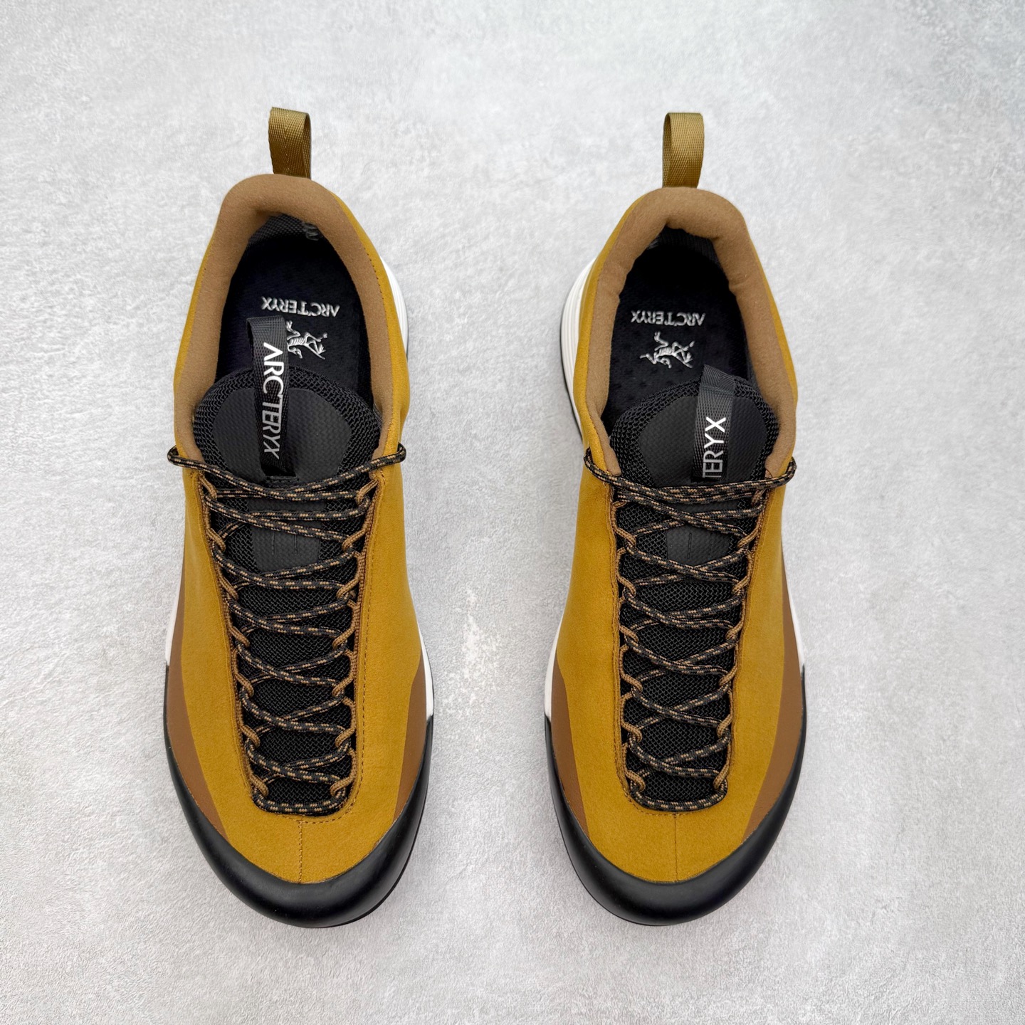 图片[2]-＃HP Arcteryx Konseal FL 2 Gore-Tex 始祖鸟户外防水透气低帮徒步登山鞋 Arcteryx中文名始祖鸟 加拿大户外服饰品牌 1989年创立于加拿大温哥华 始祖鸟来自加拿大海岸山脉 植根高山的专业户外品牌 始终秉承对精湛设计和工艺孜孜以求的准则 从1989年创立至今 Arcteryx始终不断在产品设计与做工上不惜工本 以满足始祖鸟的标准 品质、设计以及精简的理念造就了其良好的性能 并能满足严苛环境下的使用需求 尺码：39 40 41 42 43 44 45-选品中心